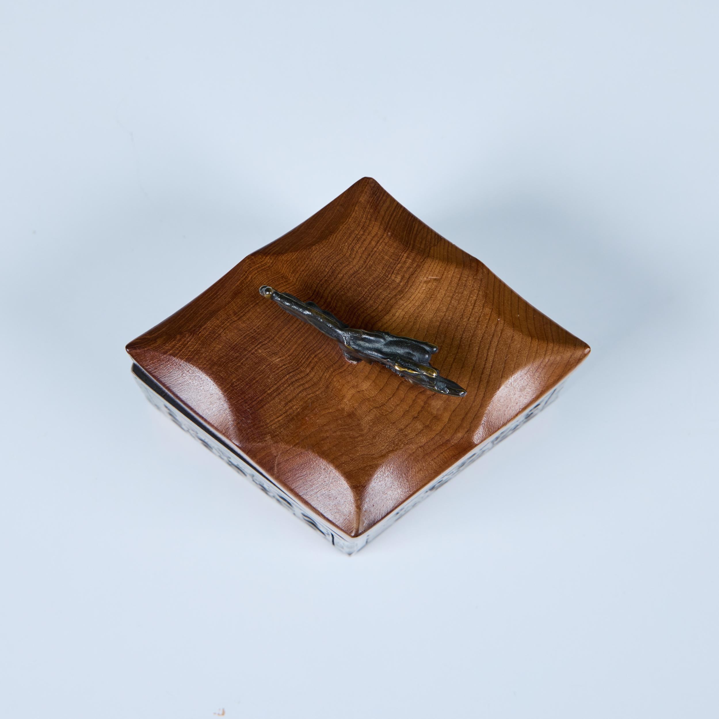 Caja de bronce de Chris y Pat Shatsby en venta 11