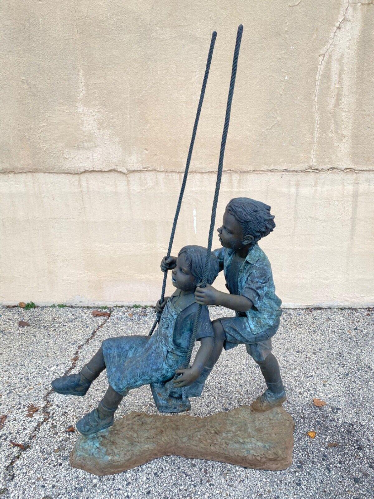 Bronze Junge und Mädchen Kinder Swinging Garden Statue Skulptur im Freien im Angebot 4