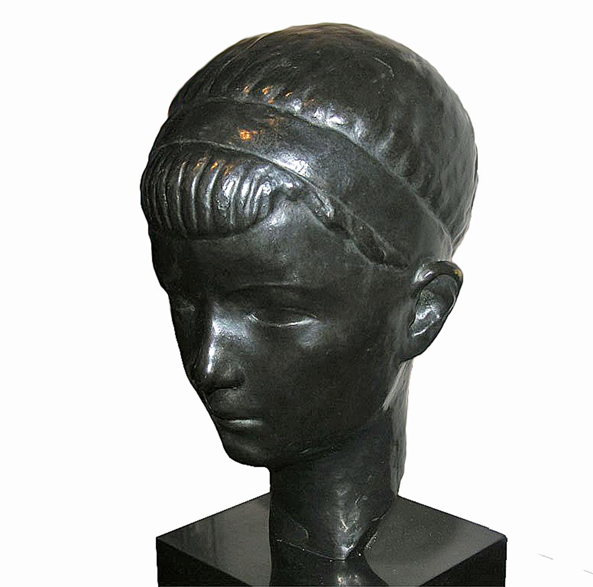 Scultura in bronzo a effigie giovanile Art Déco, metà del XX secolo In condizioni buone in vendita a New York, NY