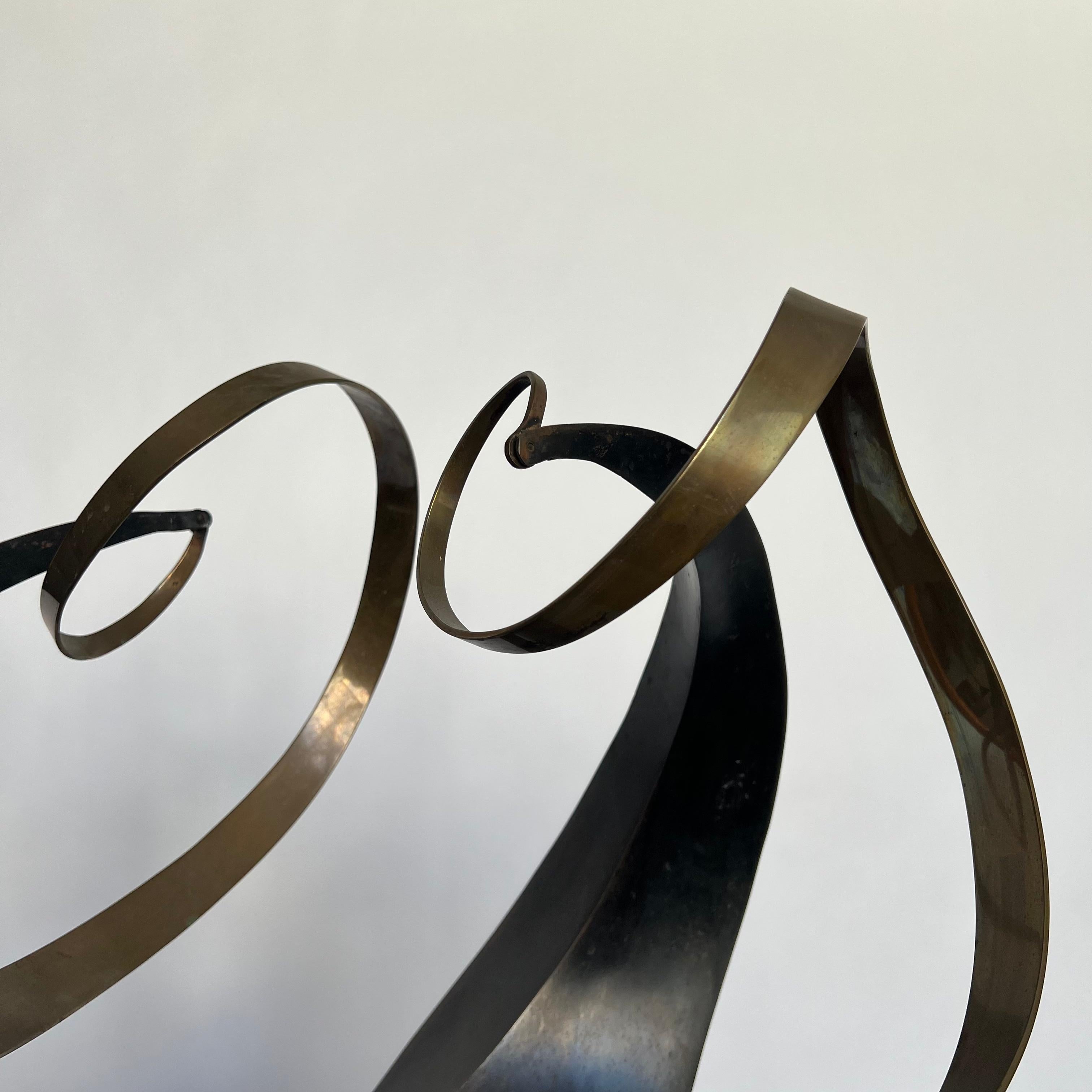 Sculpture cinétique brutale en bronze et laiton en vente 1