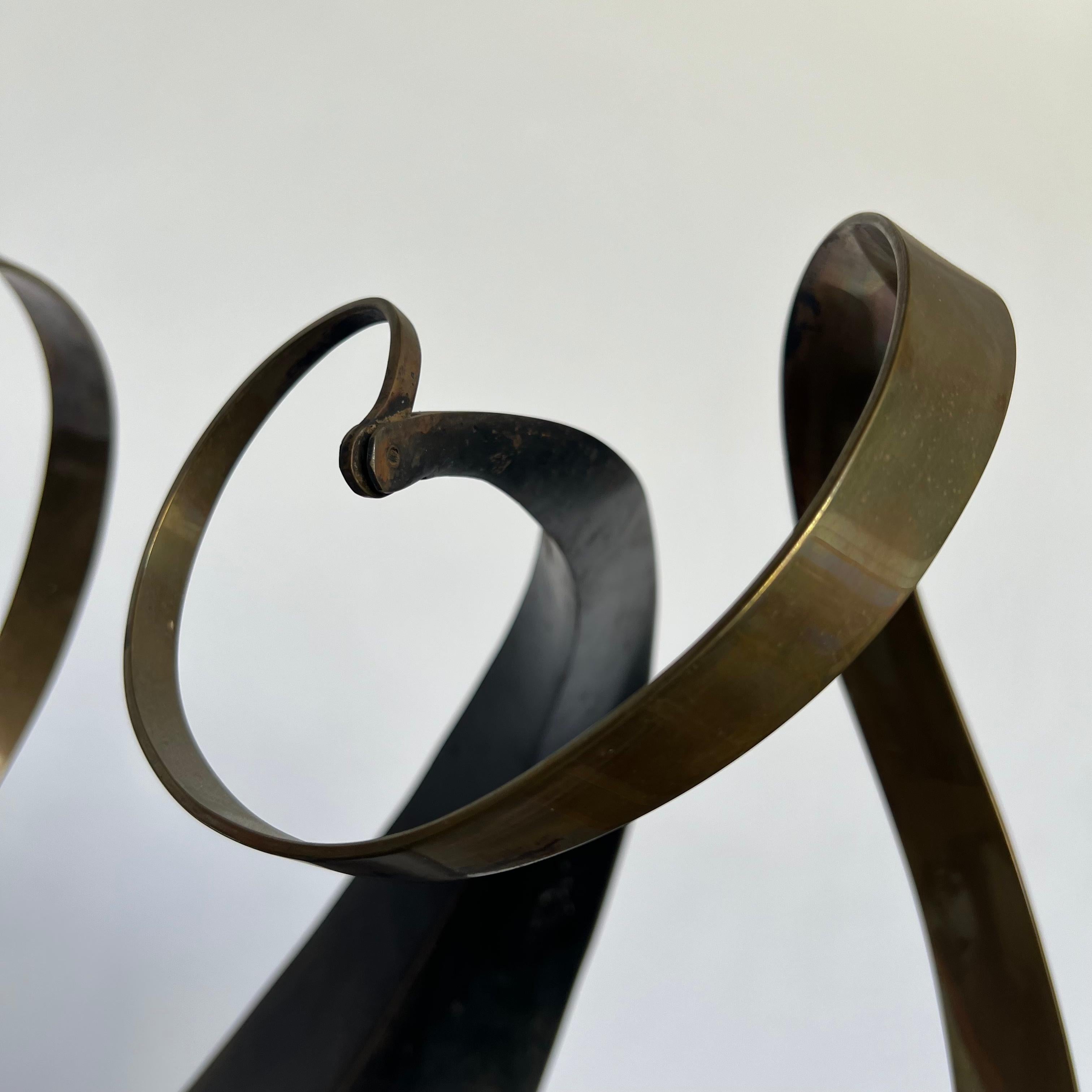 Sculpture cinétique brutale en bronze et laiton en vente 2