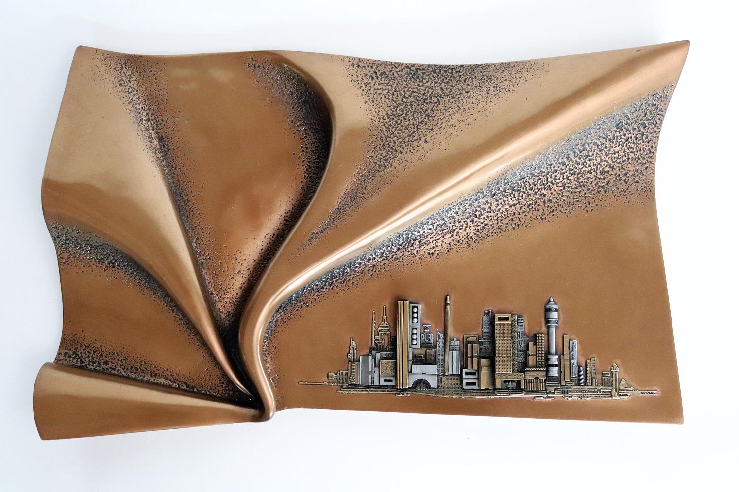American Wall Sculpture In Bronze Signed By Giovanni Schoeman 1970s 