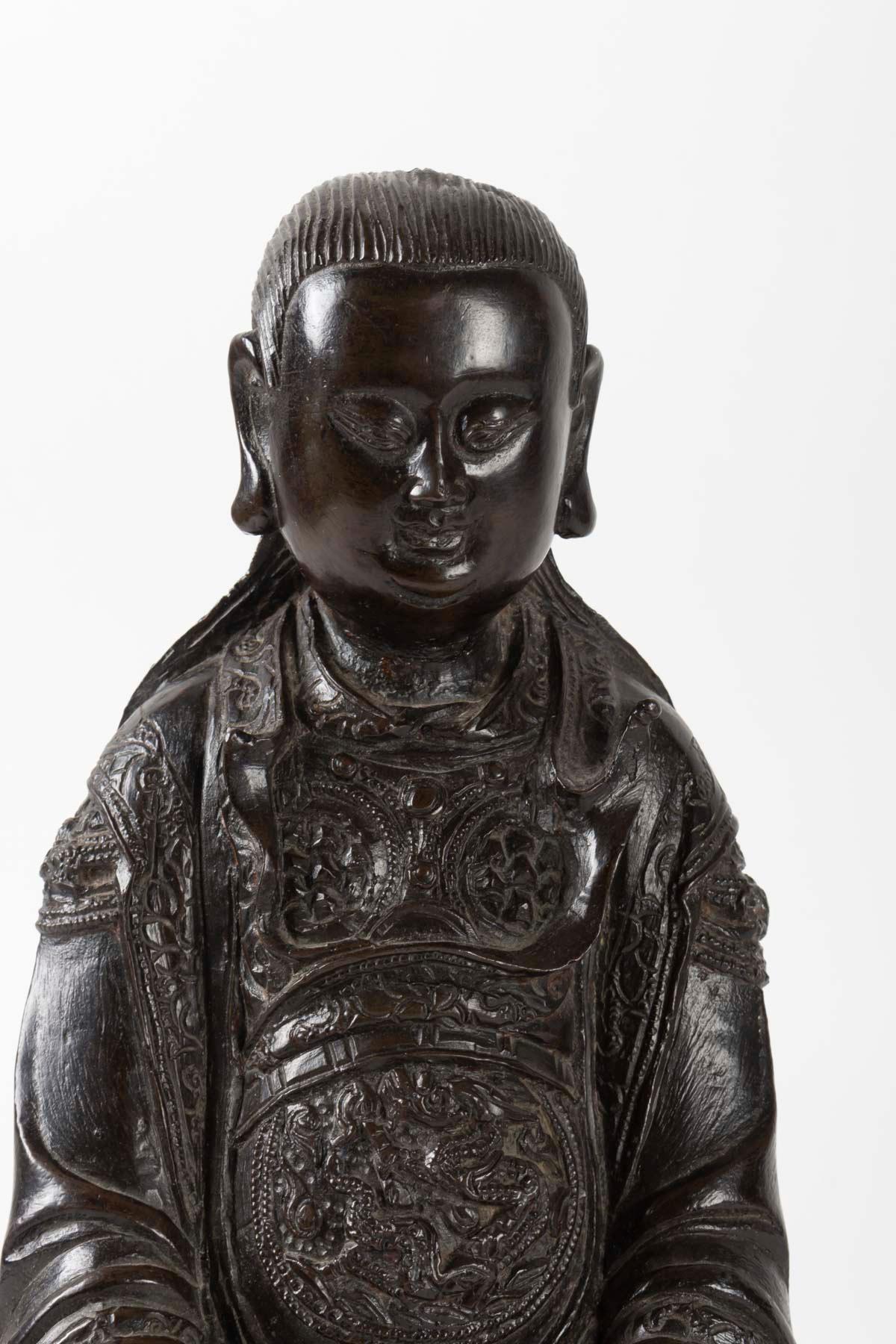 Bronze Buddha, China, 17th century
Measures: H 33 cm, W 20 cm, D 12 cm.