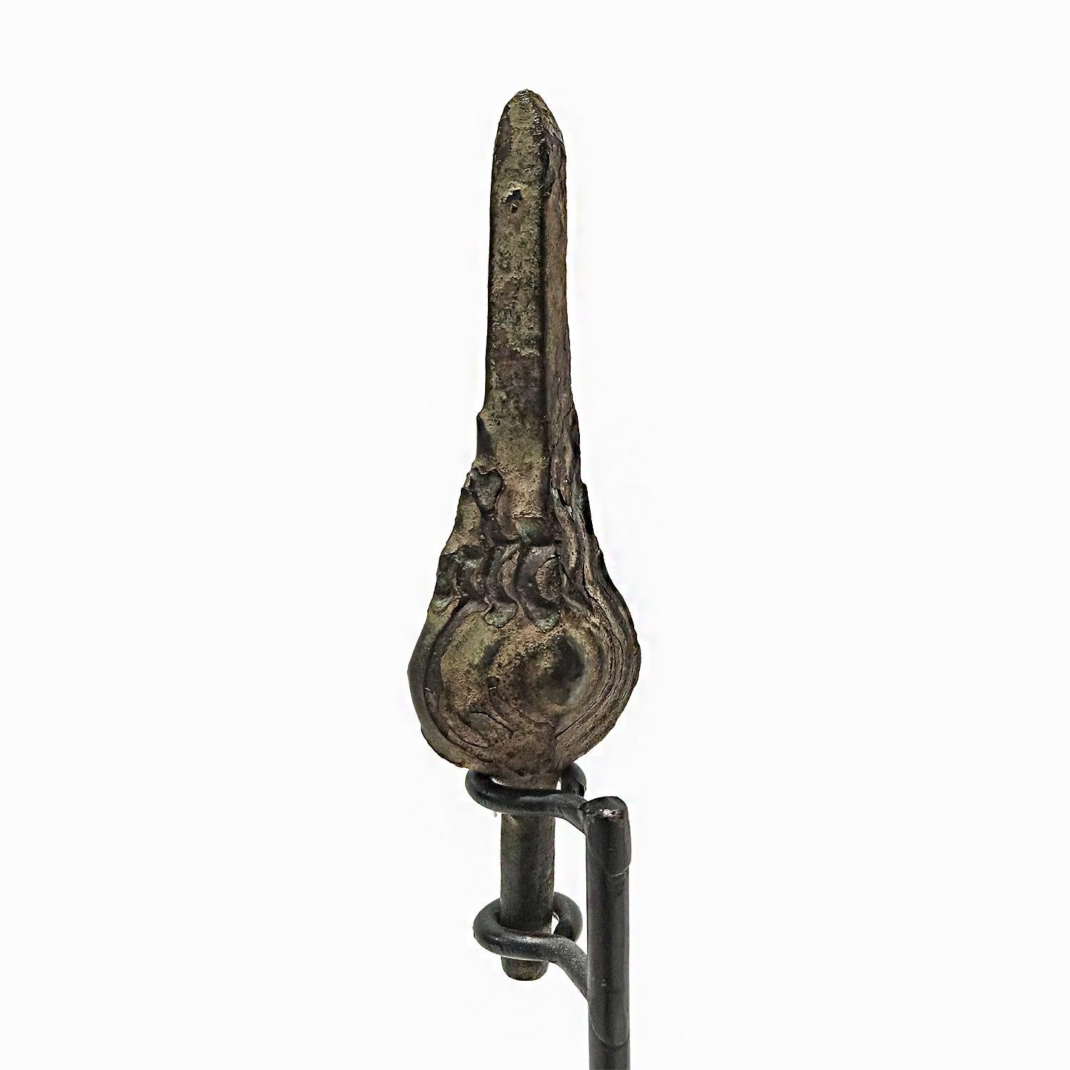 Bronze Buddha Flame, 15 - 16th Century For Sale 1
