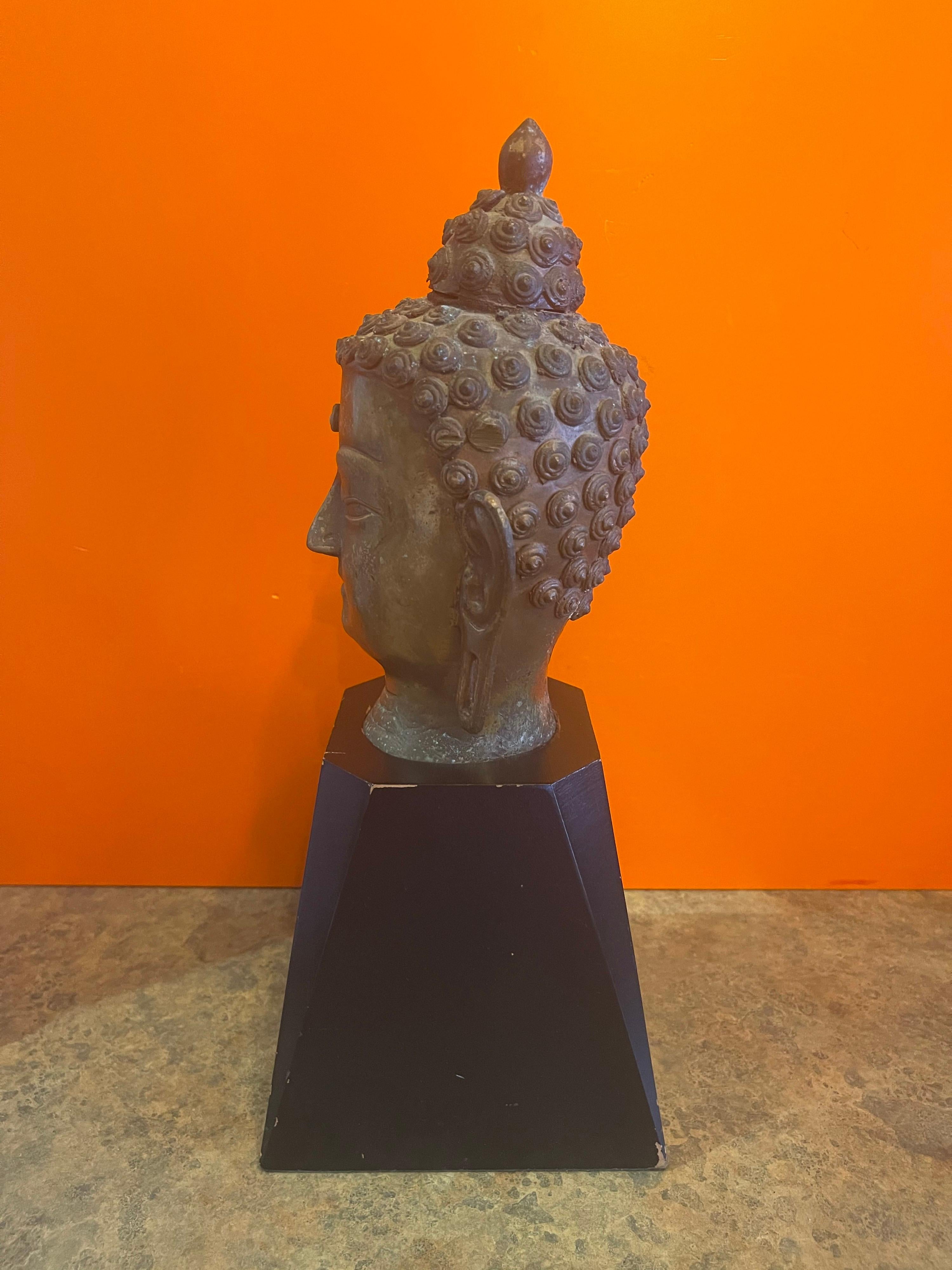 Bronze Buddha Head on Wood Base In Good Condition For Sale In San Diego, CA