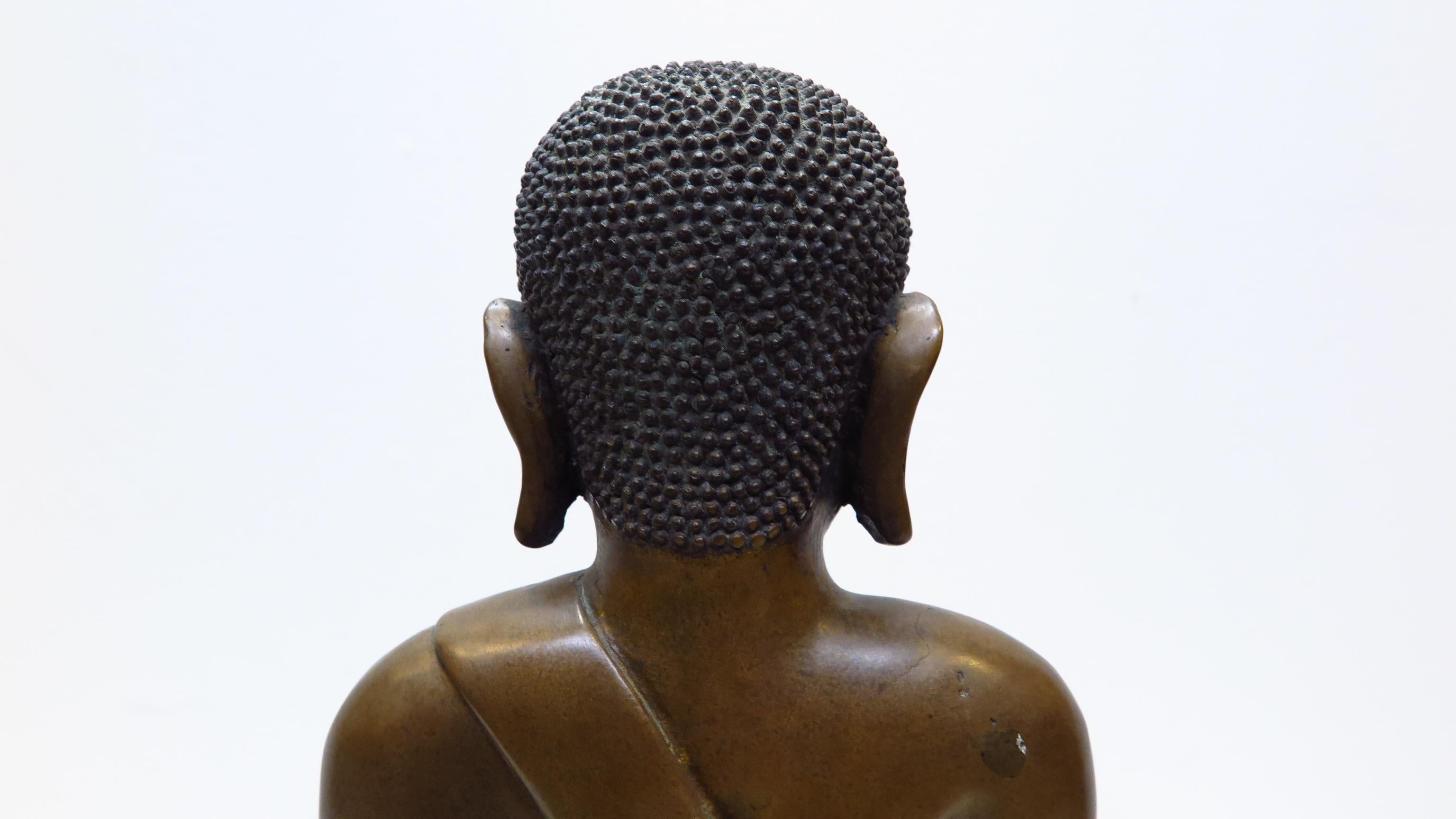 Statue bouddhiste en bronze en vente 3