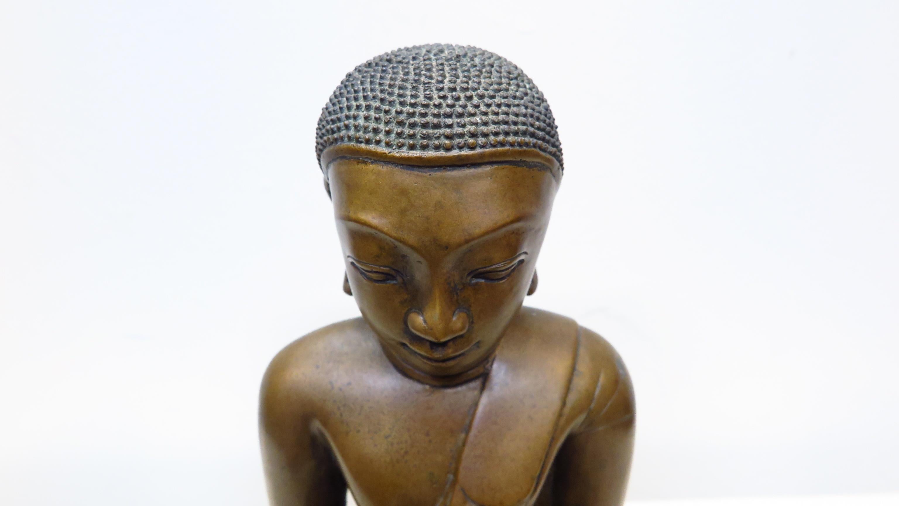 Statue bouddhiste en bronze en vente 4