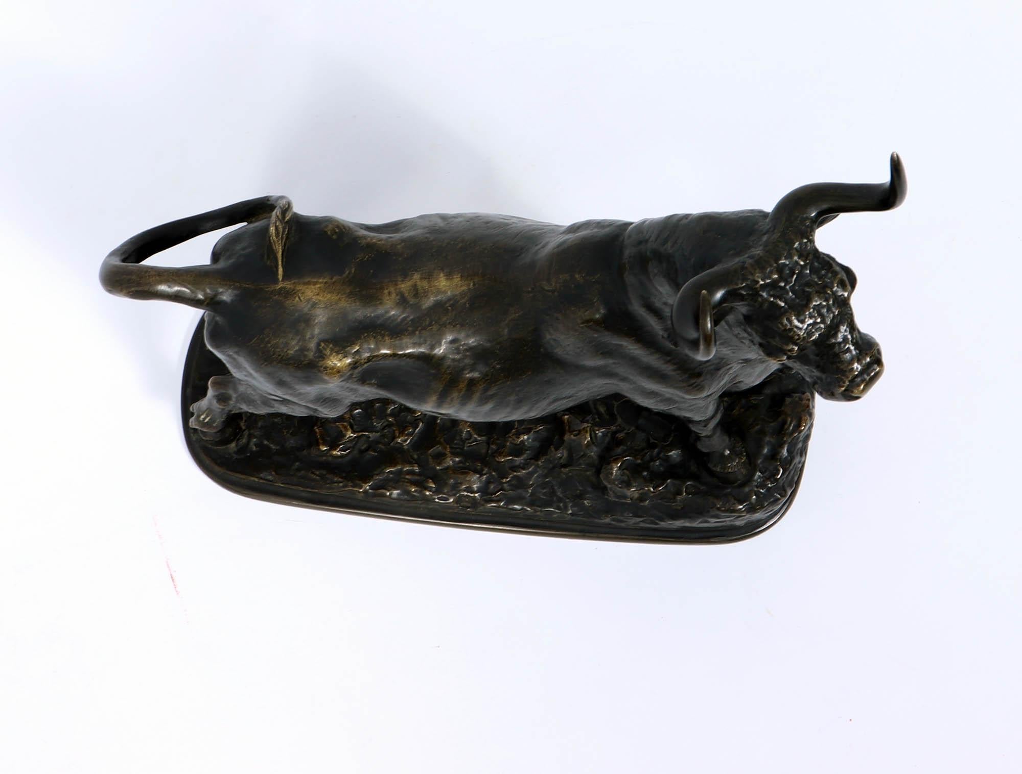 Escultura de toro de bronce c1890 en venta 6