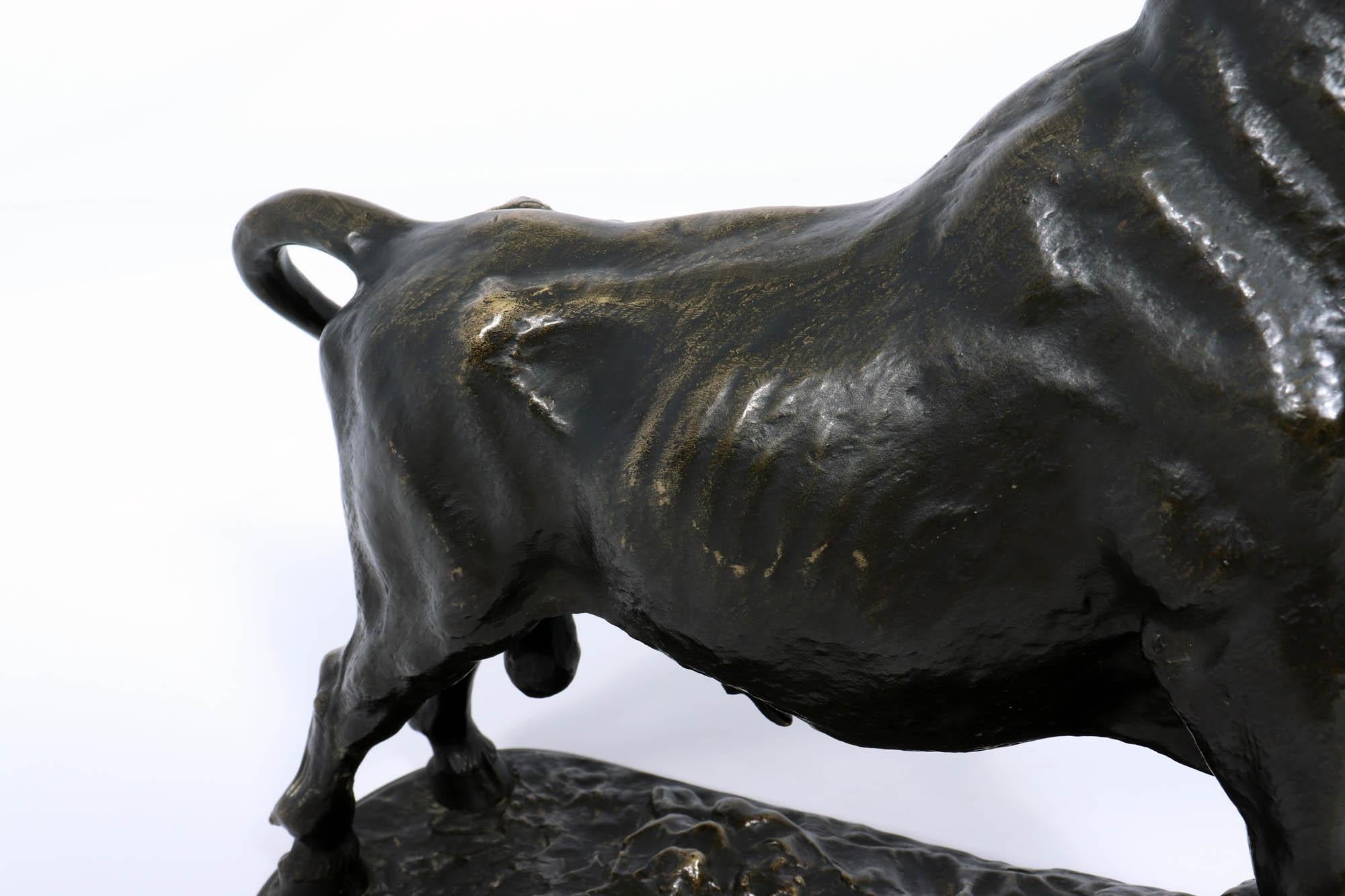 Escultura de toro de bronce c1890 en venta 7