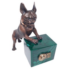 Miniatur-Bulldogge aus Bronze mit Sicherheitsbox aus Malachit von MOISEIKIN