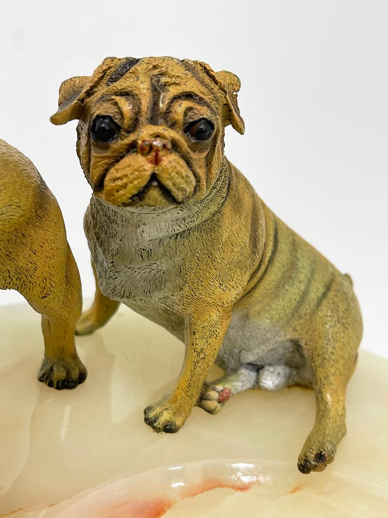 Bronze Bulldogs on an Onyx base by Vrai, France, 1920 For Sale 3