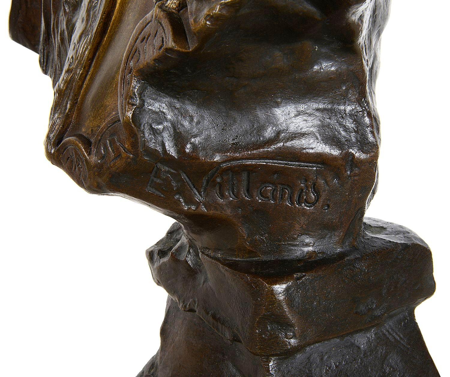 Patinato Busto in bronzo di una ragazza boema, 1920 in vendita