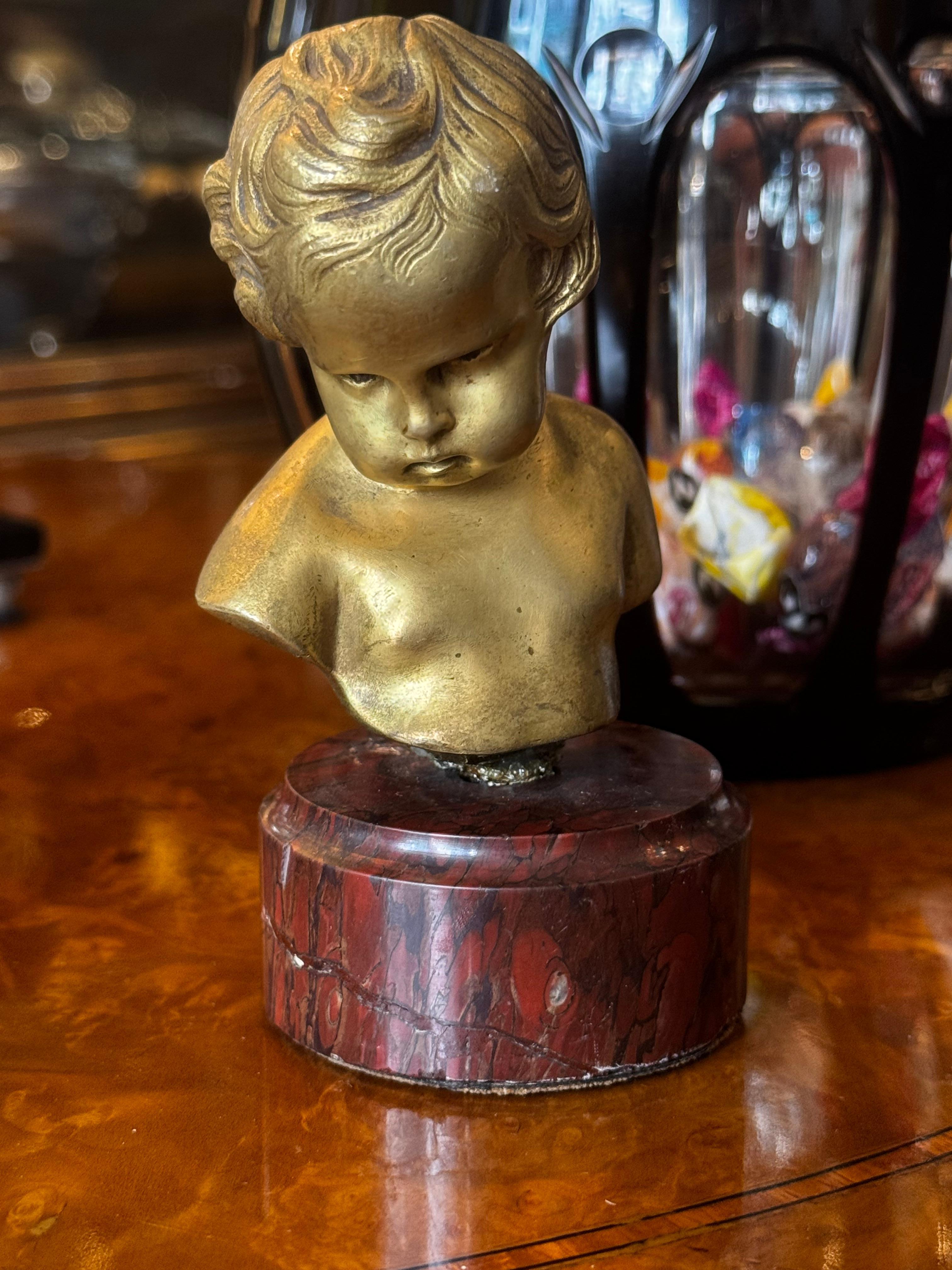 Busto in bronzo di un bambino della fine del XIX secolo firmato Francois in vendita 2