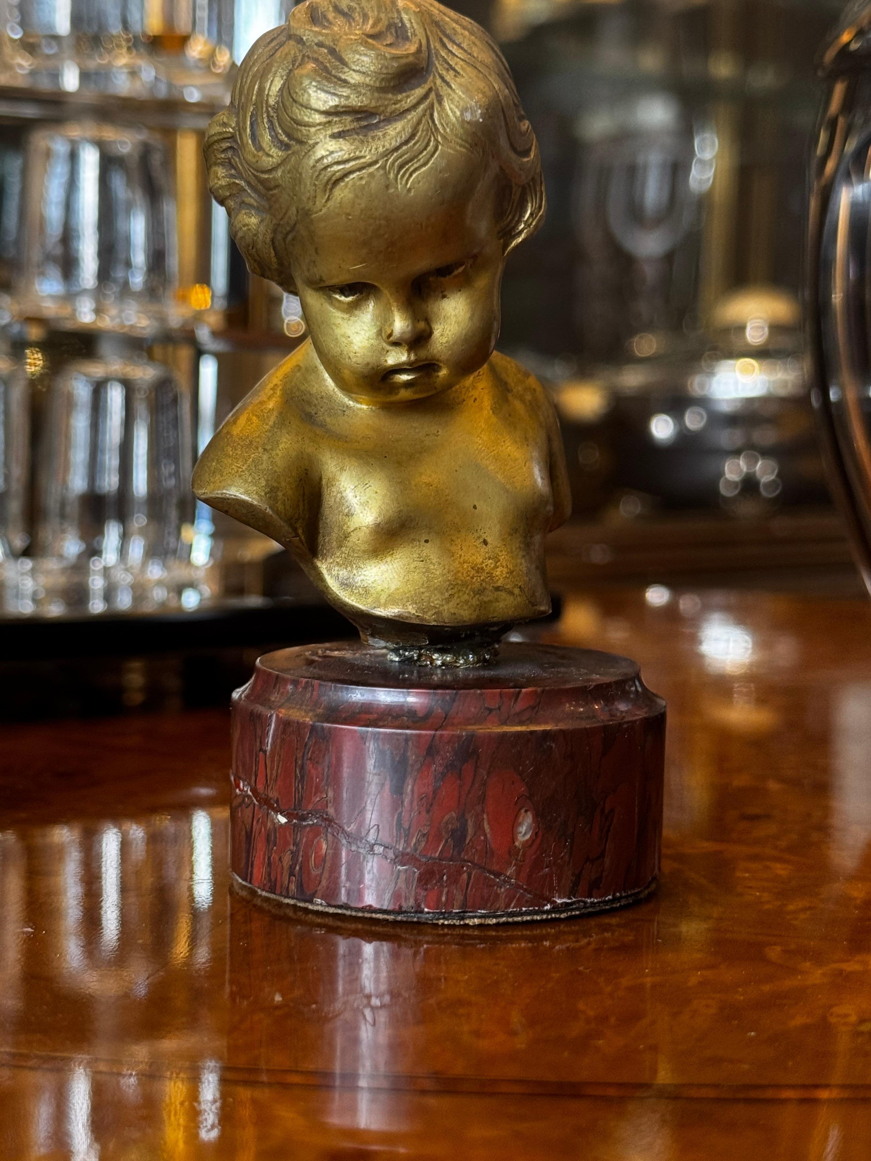 Busto in bronzo di un bambino della fine del XIX secolo firmato Francois in vendita 3