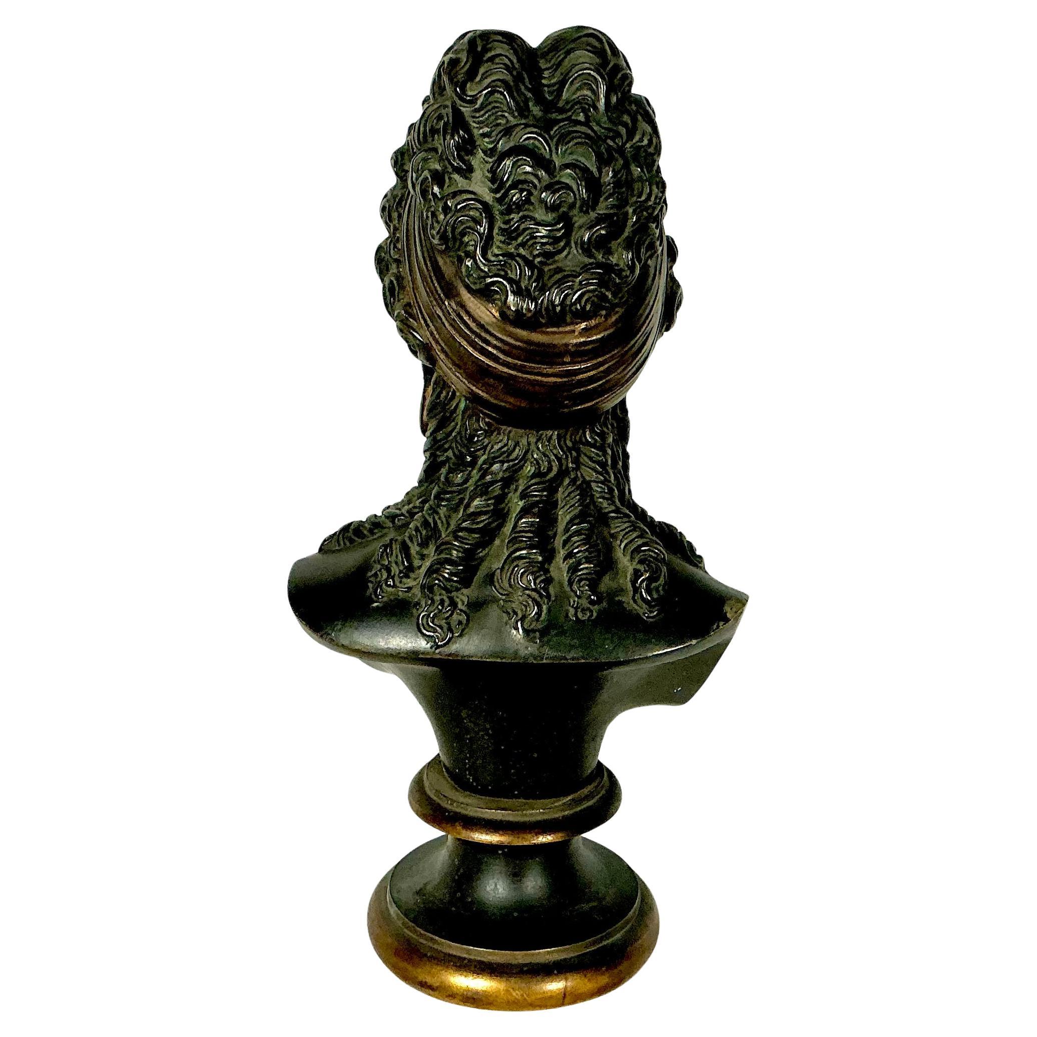 Buste en bronze d'une figure féminine classique Bon état - En vente à Bradenton, FL