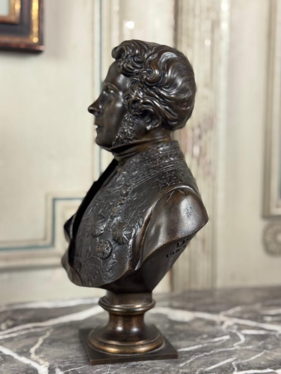 Bronze bust of Admiral Hucos, signed Dubray 1854 For Sale 6