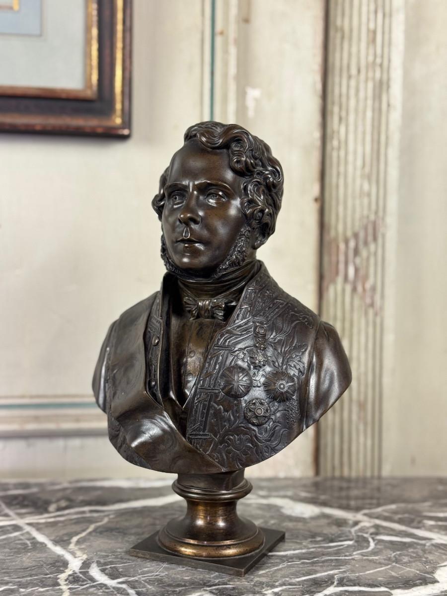 Bronze bust of Admiral Hucos, signed Dubray 1854 For Sale 7