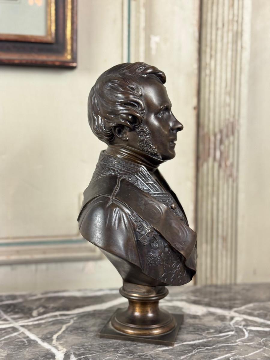 Bronze bust of Admiral Hucos, signed Dubray 1854 For Sale 3
