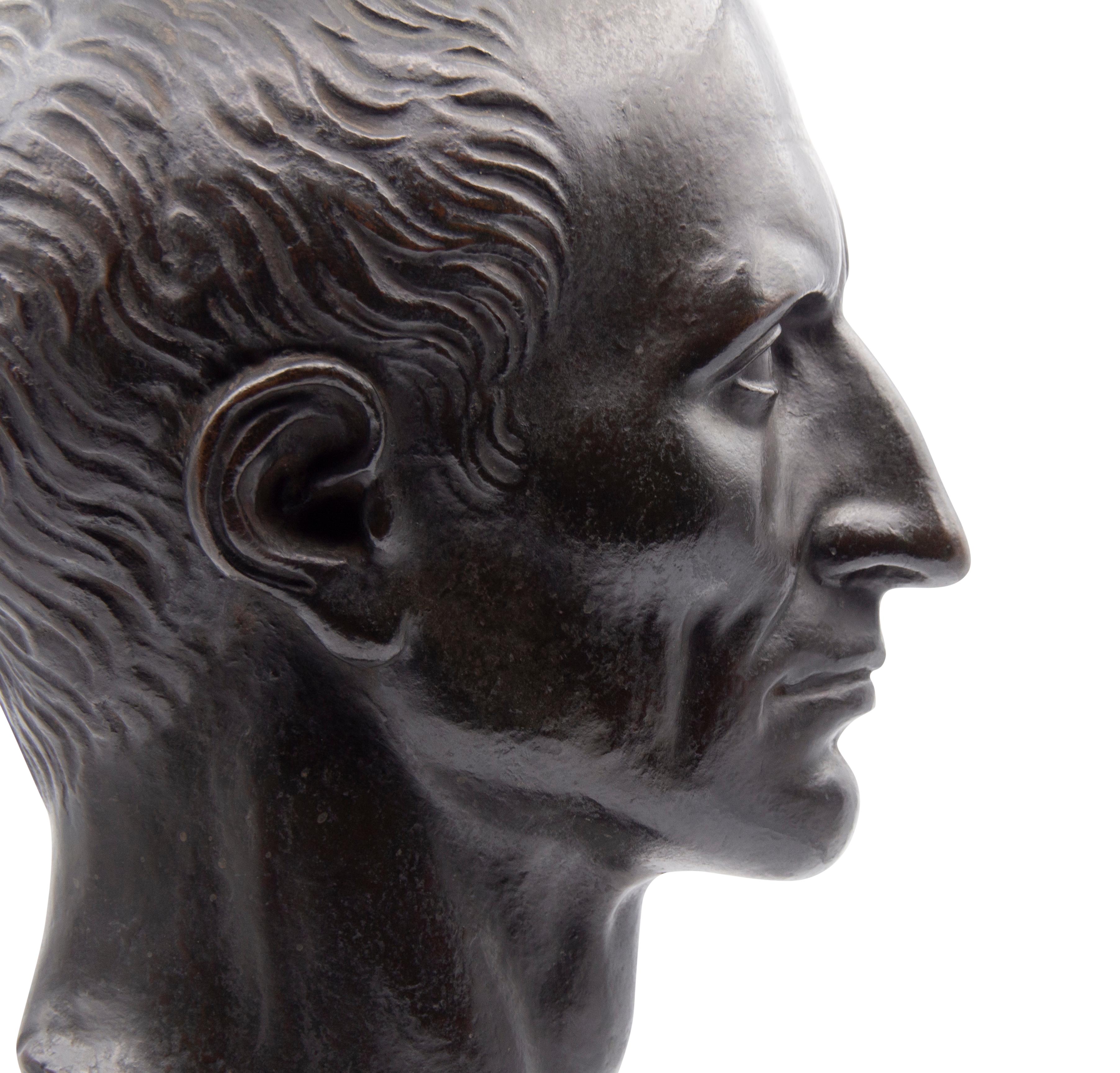 italien Buste de Caesar Augustus en bronze en vente