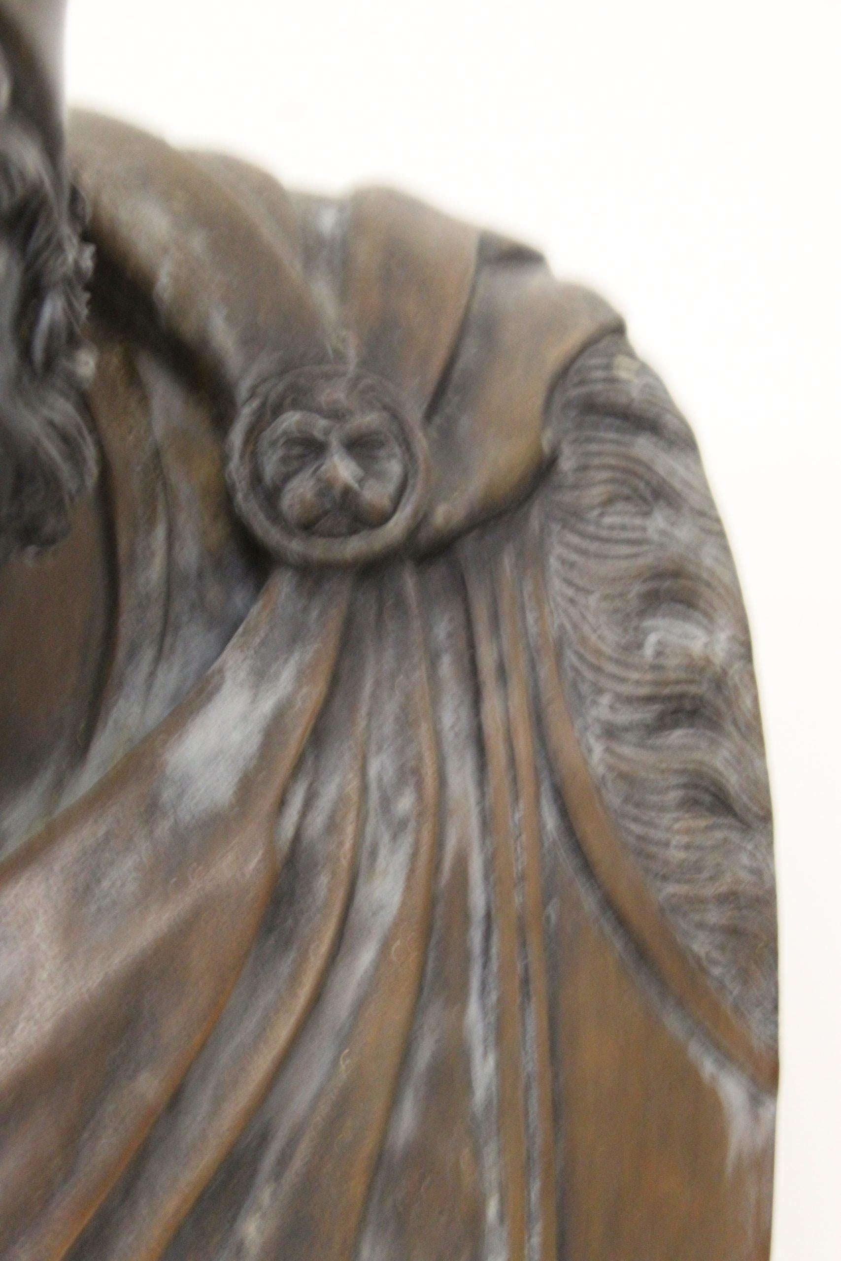 Descrizione:
Busto di Caracalla in bronzo. ULTERIORI FOTO, INFORMAZIONI SUL LOTTO E INFORMAZIONI SULLA SPEDIZIONE POSSONO ESSERE RICHIESTE INVIANDO UN'EMAIL 
Spese di spedizione indicative in Italia: 160€ e in Europa: 270€. 
Tags: Busto di Caracalla