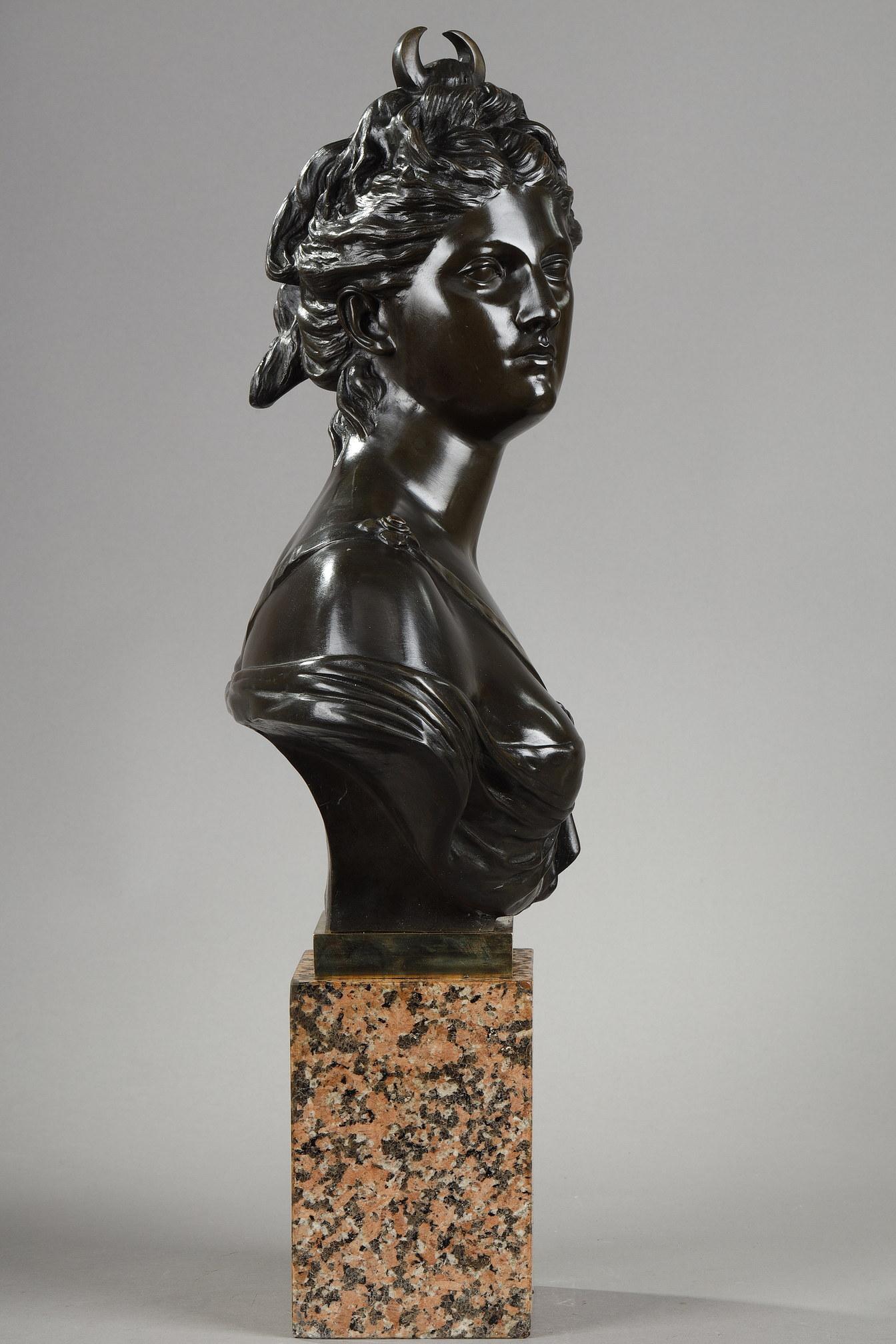 bust of diana