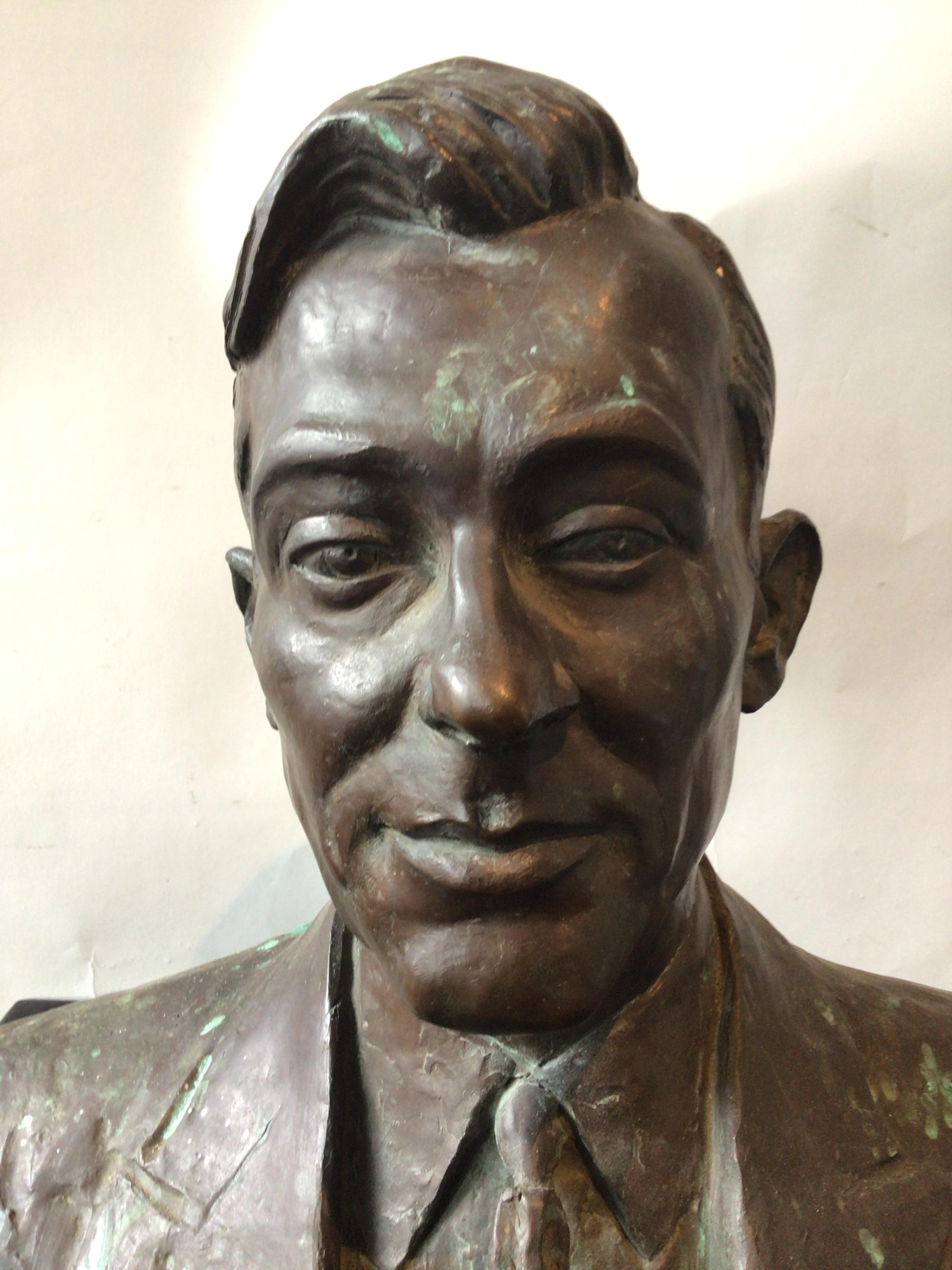 Bronze-Büste eines Mannes auf Marmorsockel, signiert vom Künstler im Angebot 8