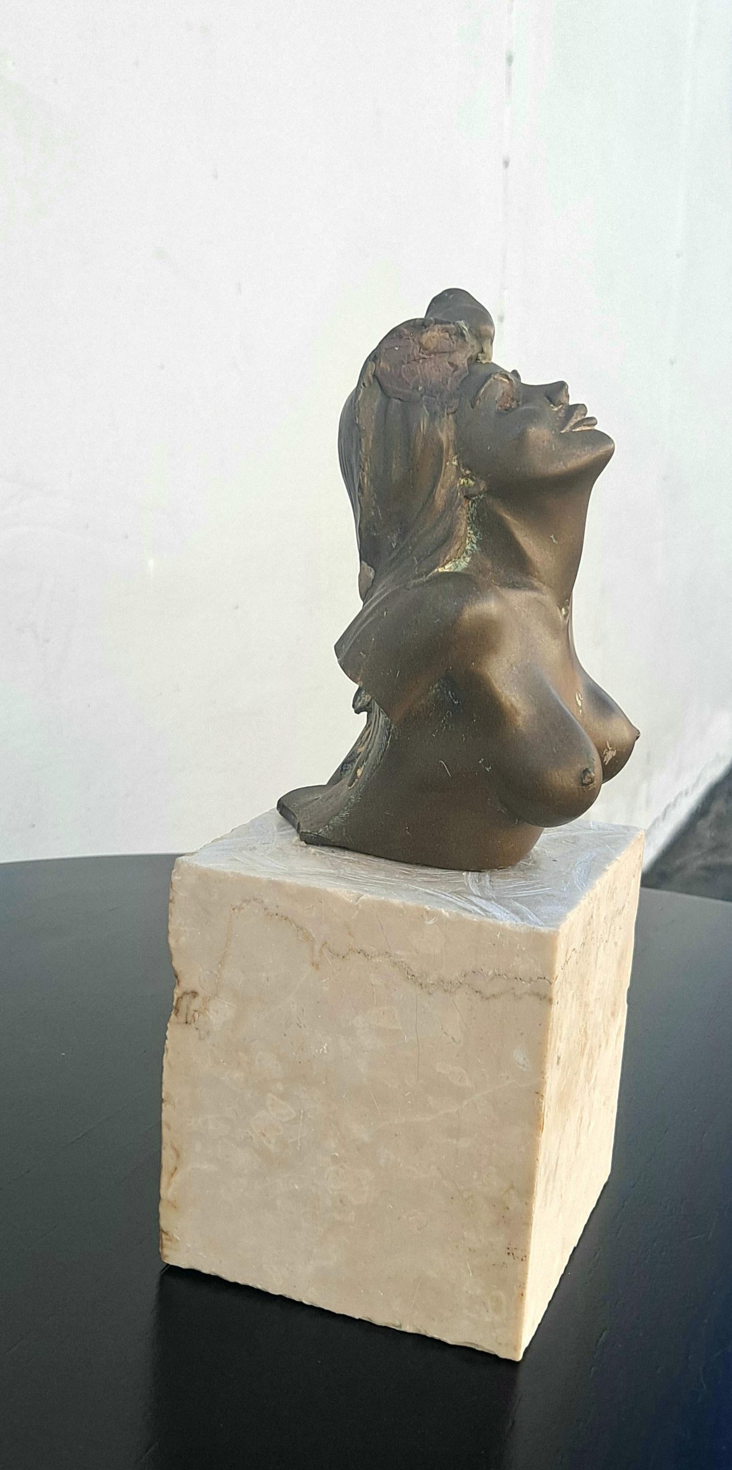 American Bronze Bust of the Women For Sale