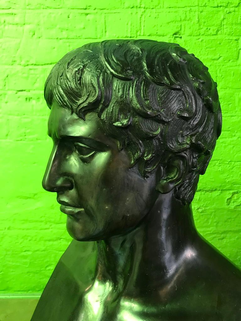 Bronze Bust of Young Caesar In Good Condition For Sale In Southall, GB