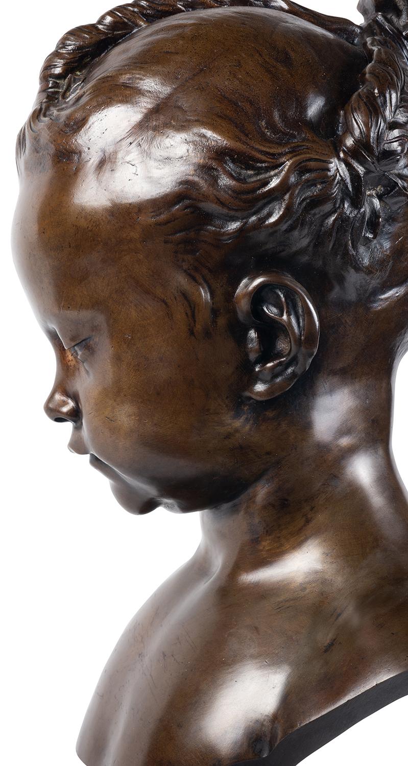 Français Buste en bronze d'une jeune fille, 19ème siècle en vente