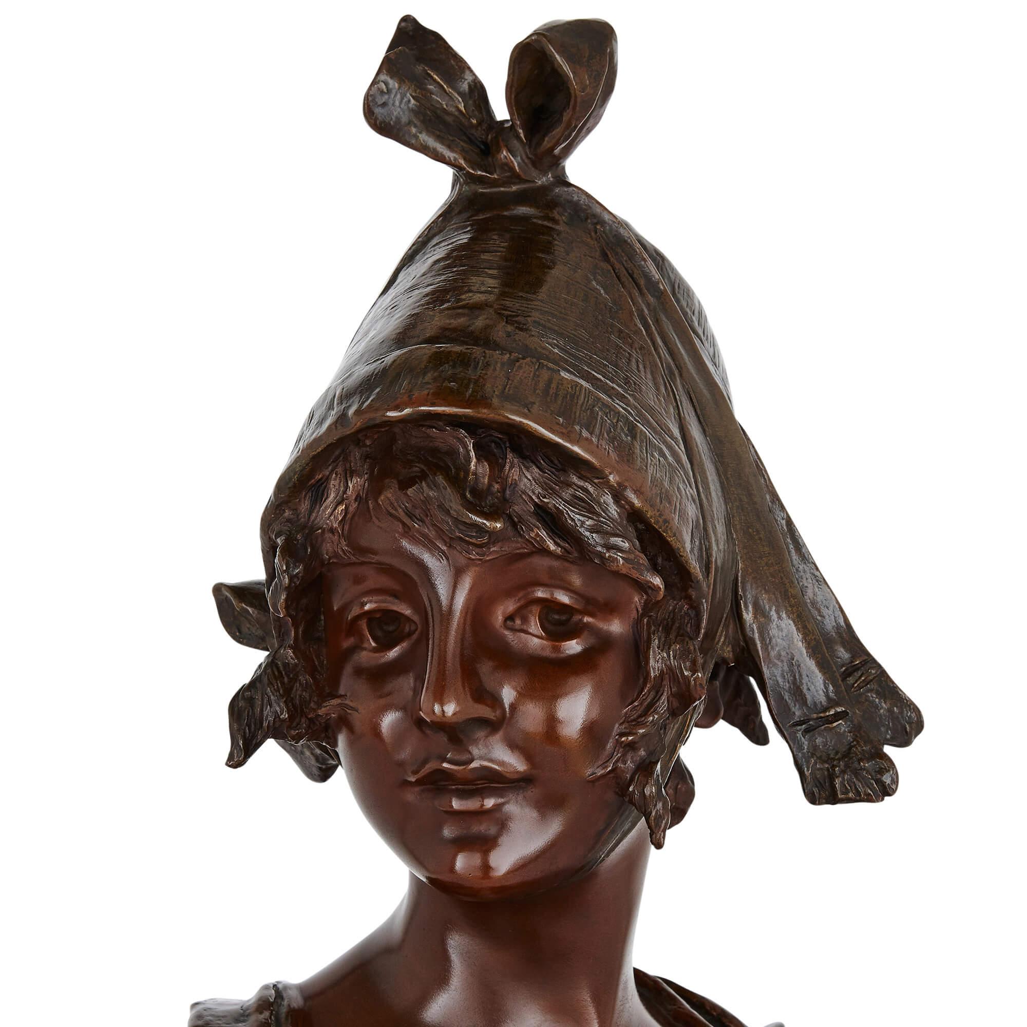 Patinato Busto in bronzo su basamento in marmo di Georges Van der Straeten in vendita