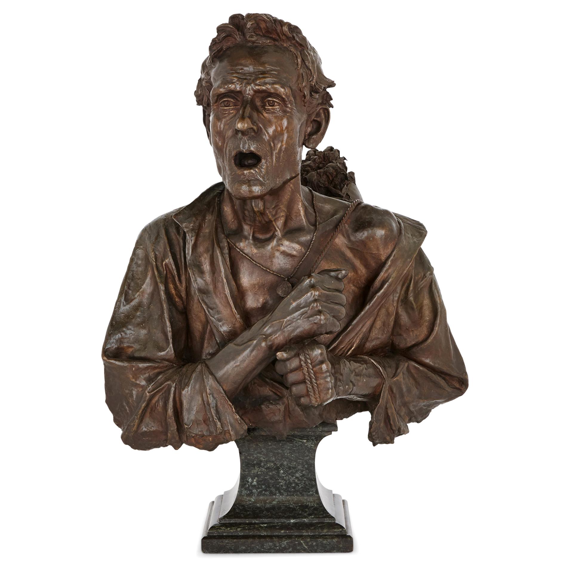 Escultura busto de bronce sobre zócalo de mármol