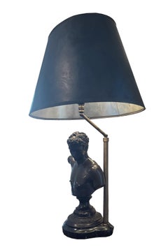 Lampada da tavolo con busto in bronzo