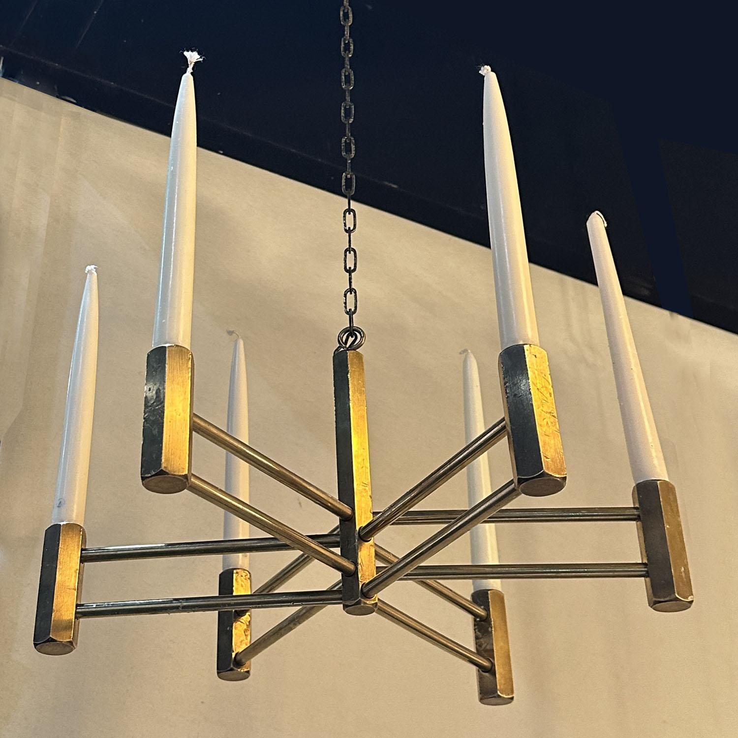 Moulage Chandelier en bronze pour six bougies, années 1970 en vente