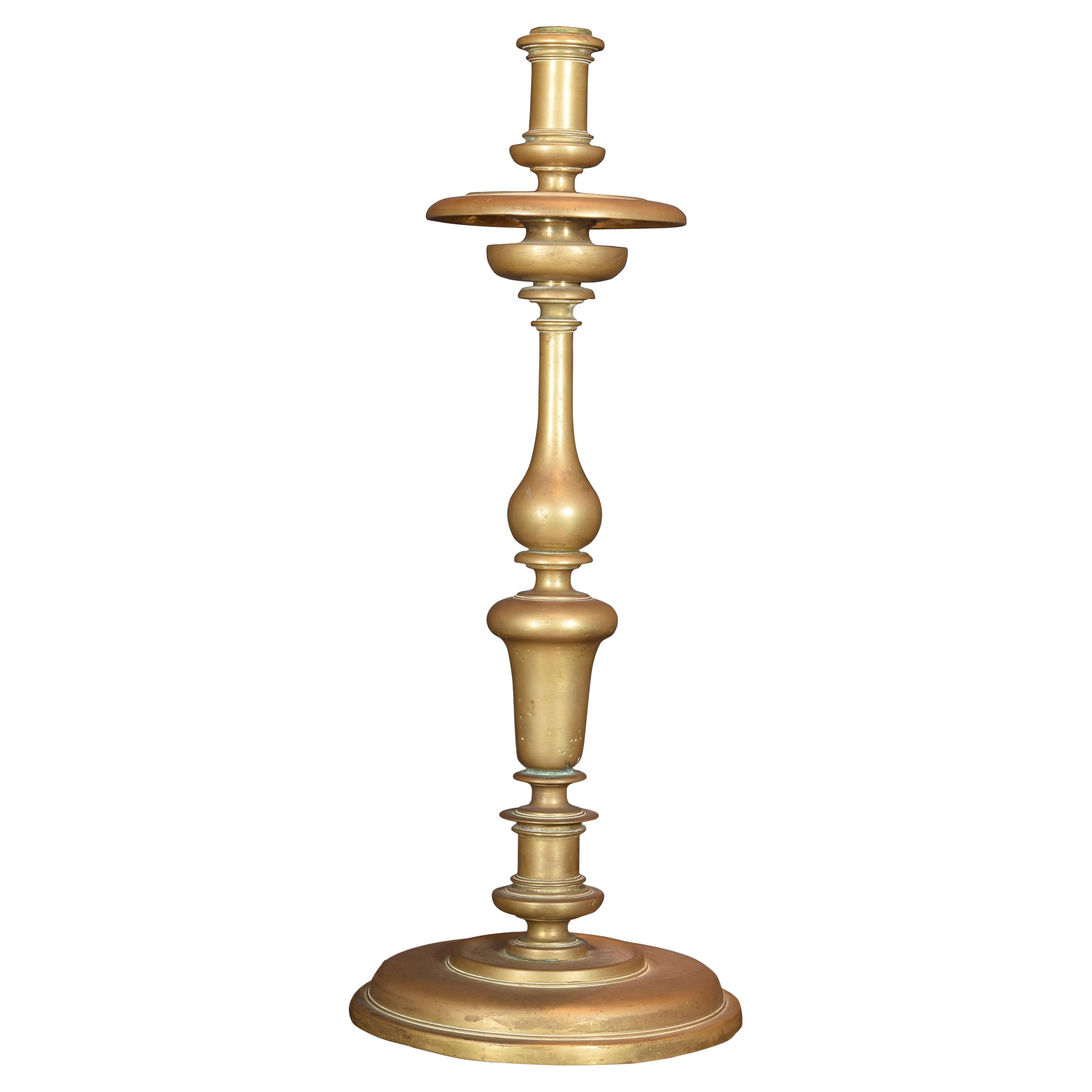 Bronze-Kerzenhalter aus Bronze, 17.-18. Jahrhunderte