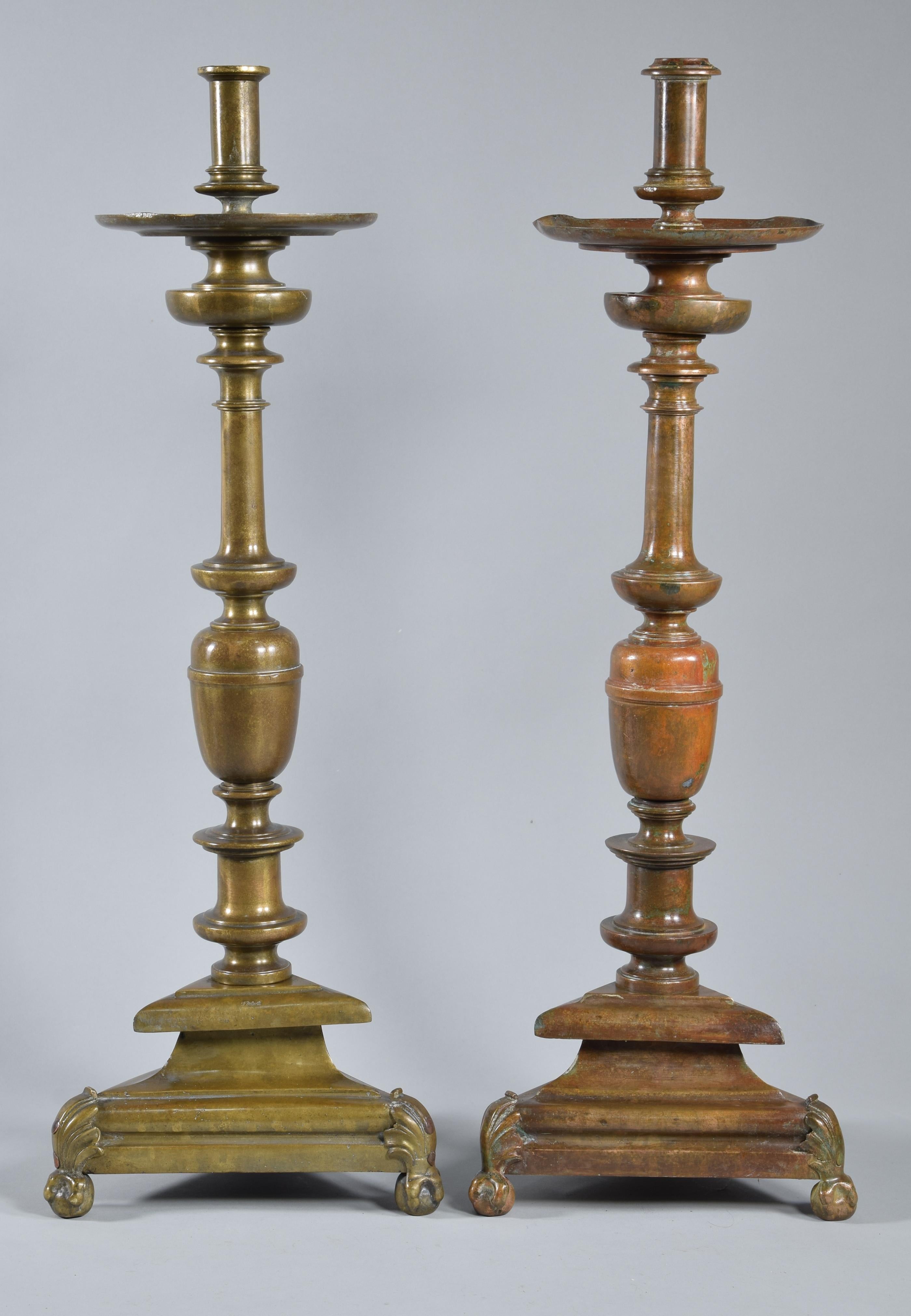 Bronze Candle Holders Pair, 20th Century, after Antique Models In Fair Condition For Sale In Madrid, ES