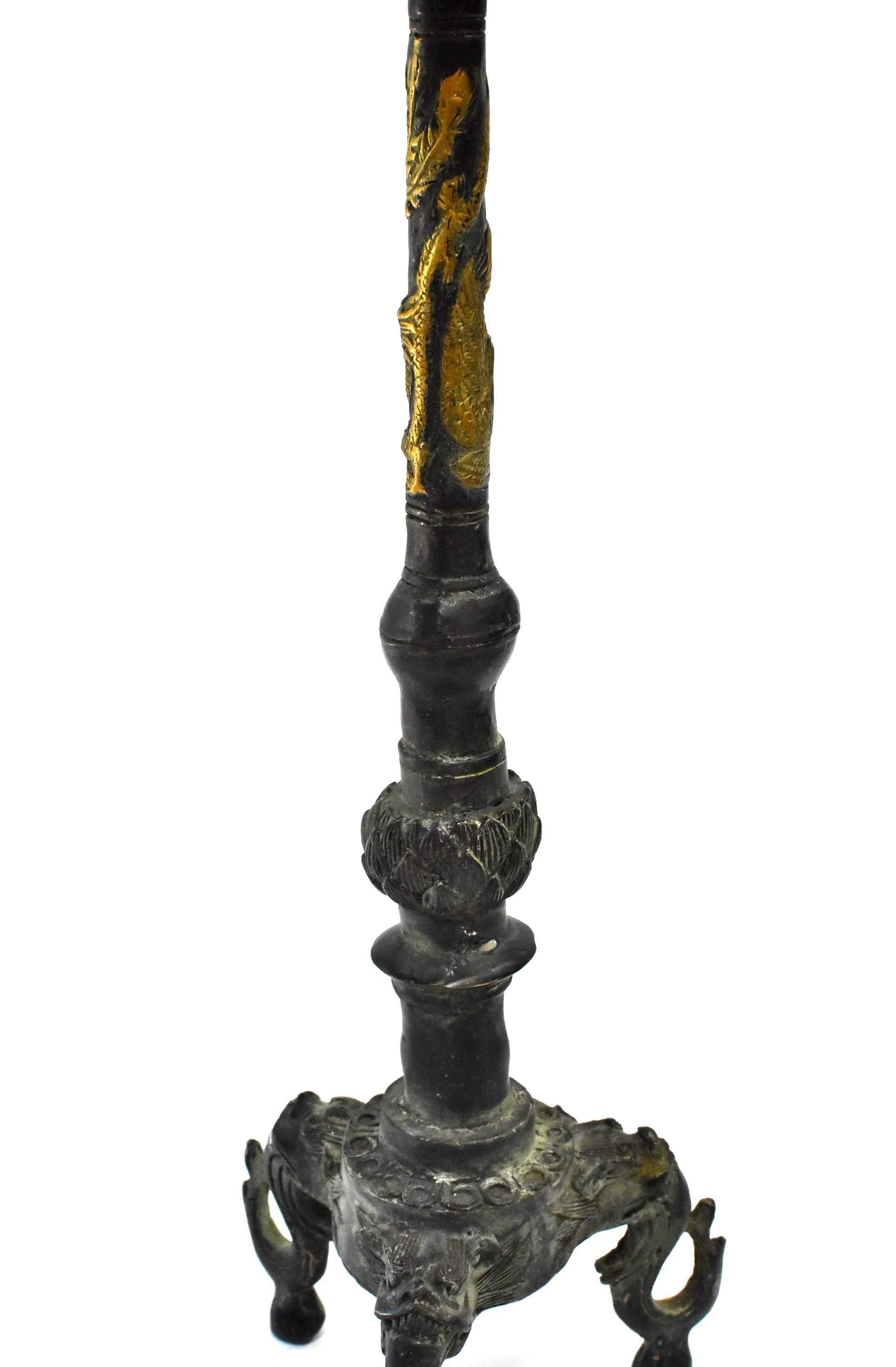 Bronze Candleholder with Lotus Leaf and Frog For Sale 7