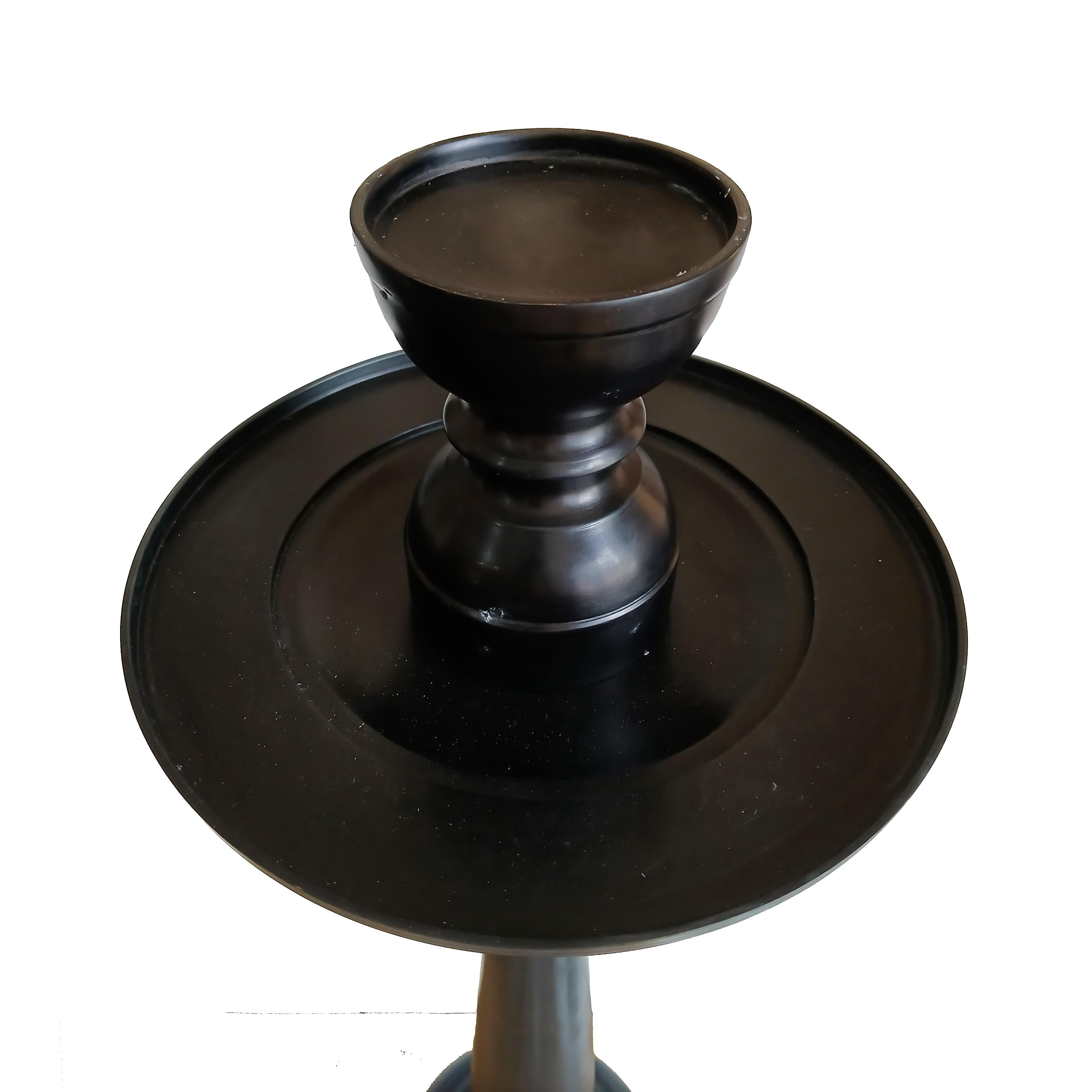 Candeliere in bronzo con piano rimovibile in vendita 4