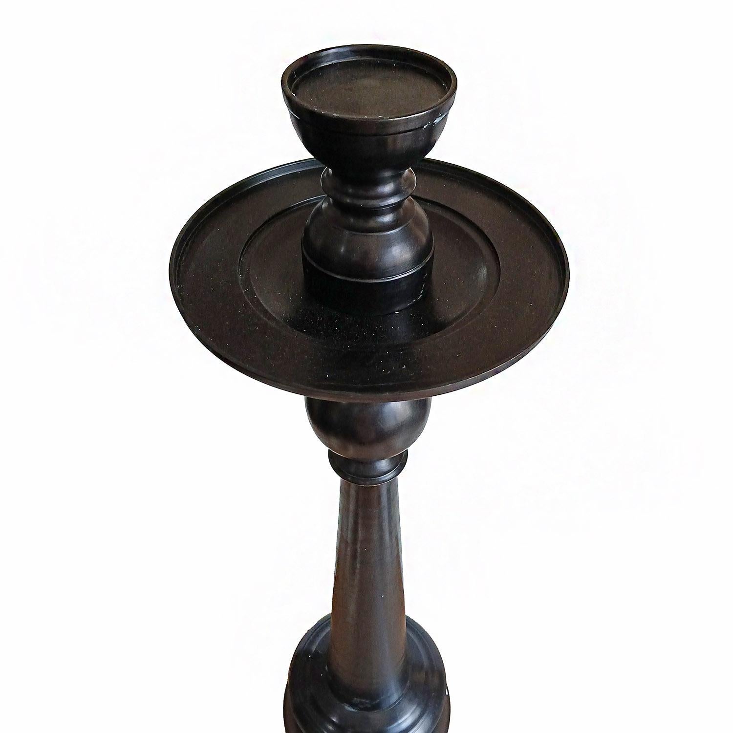 Moderno Candeliere in bronzo con piano rimovibile in vendita
