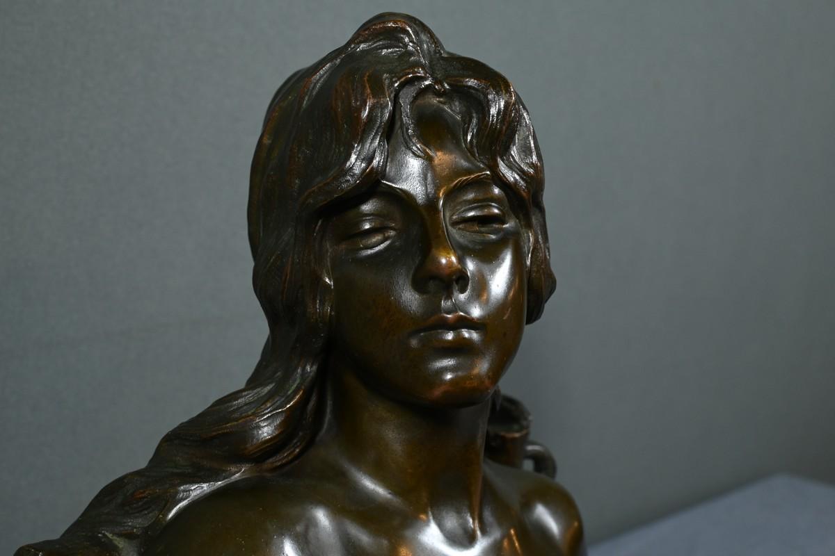 Bronze sculpture « Capture », signed E. Villanis – Fin XIXe For Sale 3