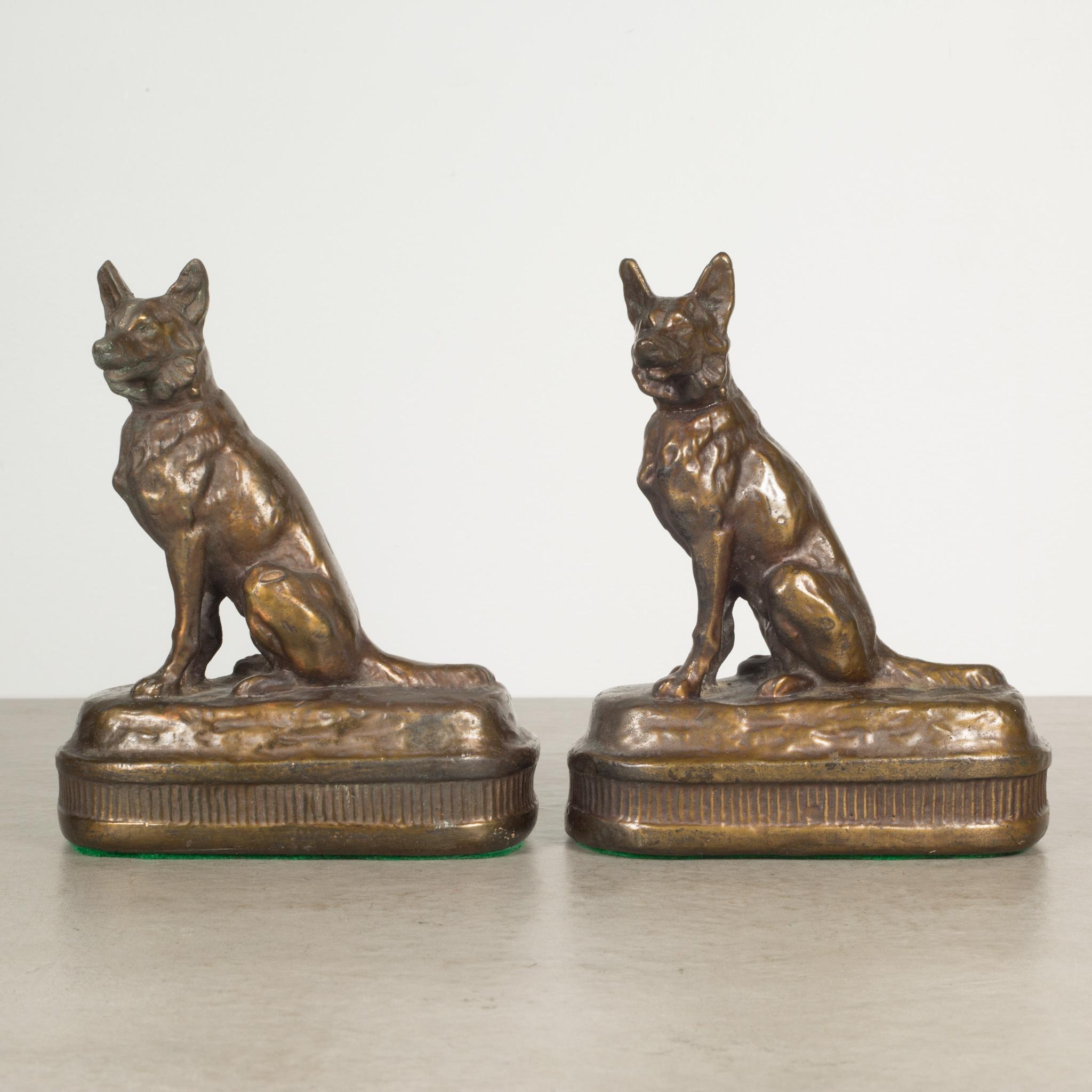 ABOUT

This is an original pair of Art Deco cast bronze German Shepherd bookends manufactured by Armor Bronze Company, New York USA. Both pieces have retained their original bronze finish and are in excellent condition with appropriate patina for
