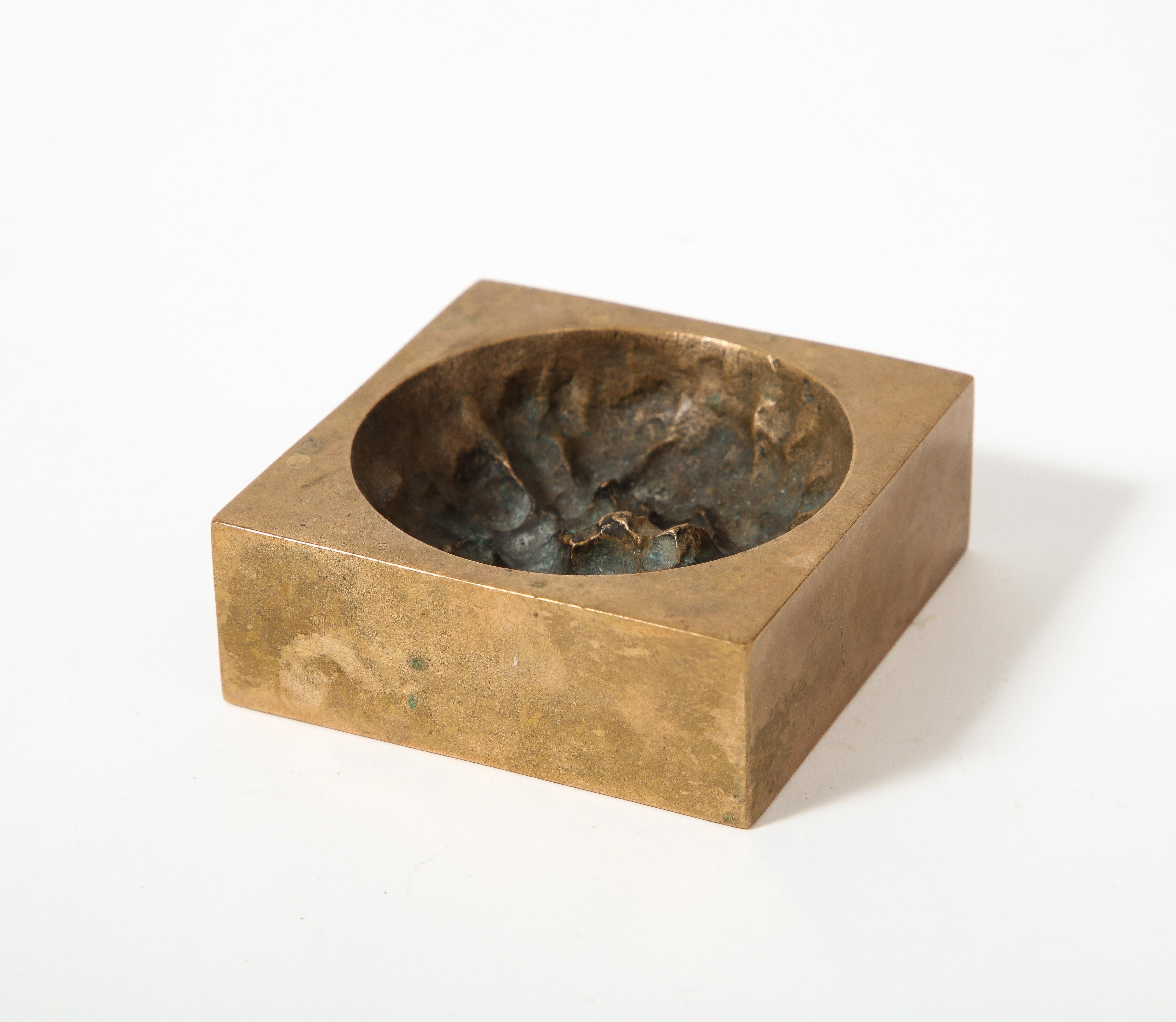 École d'Amsterdam Vide-Poche en bronze moulé, France, vers 1970 en vente