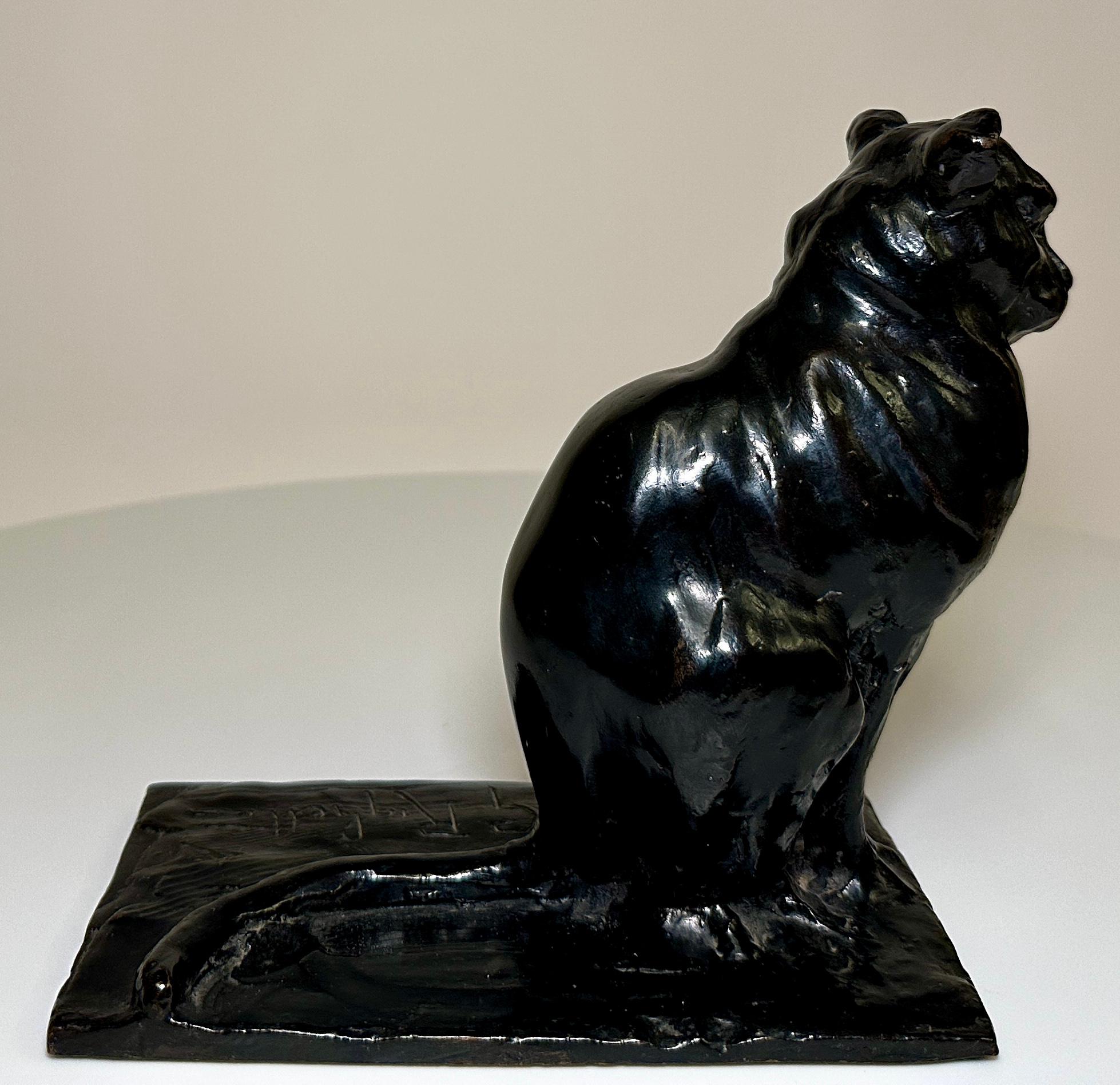 Escultura italiana de bronce en forma de gato, Guido Righetti, hacia 1925 Italiano en venta