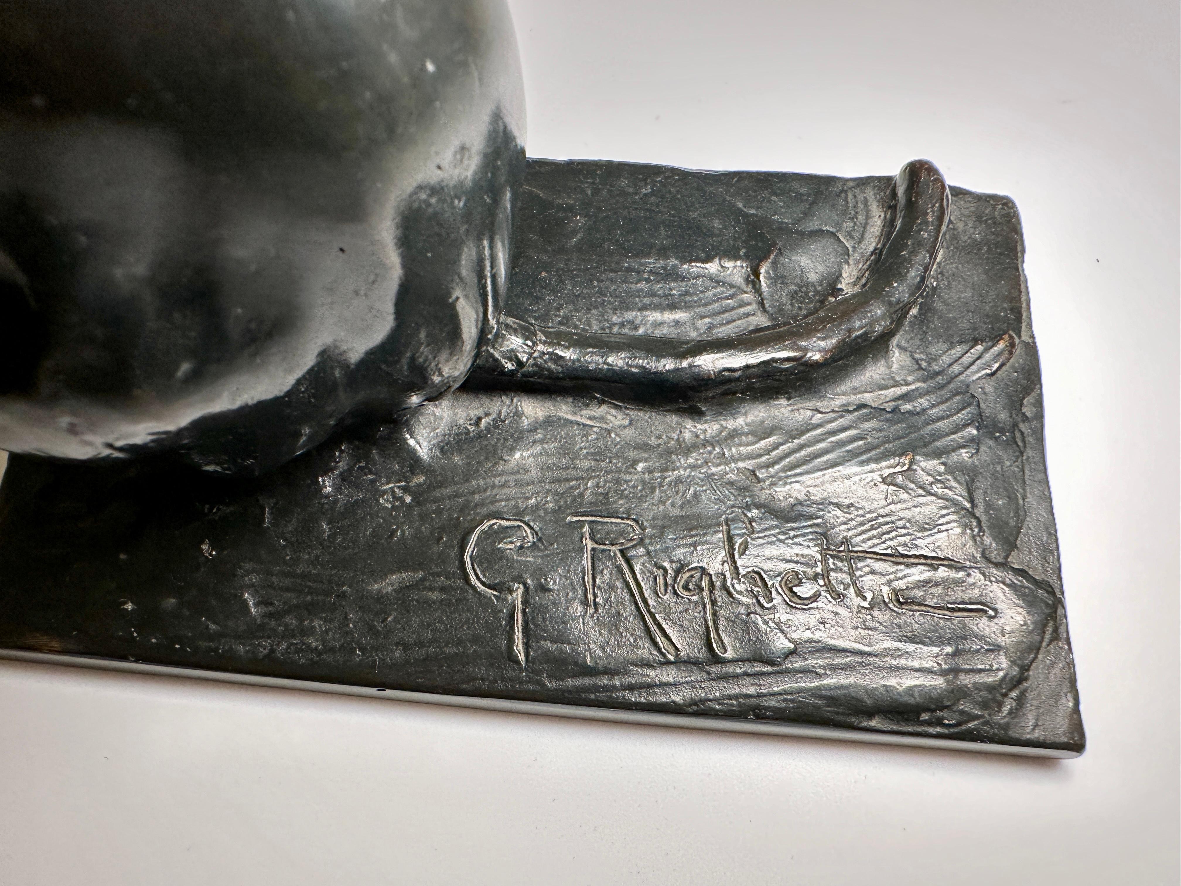 Escultura italiana de bronce en forma de gato, Guido Righetti, hacia 1925 siglo XX en venta