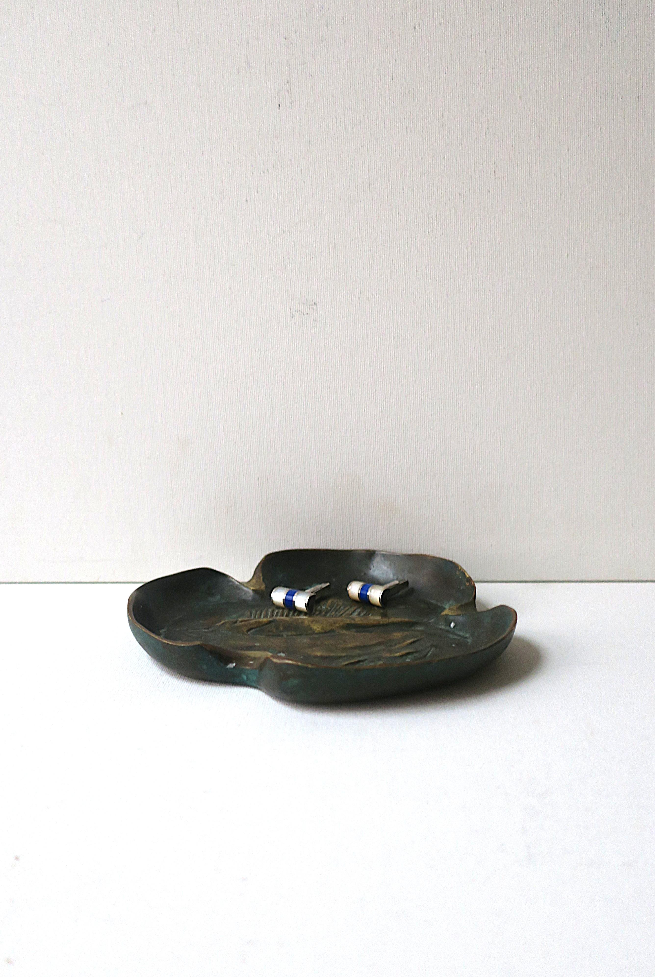 Bronze Aschenbecher oder Catchall Fish Design im Angebot 1