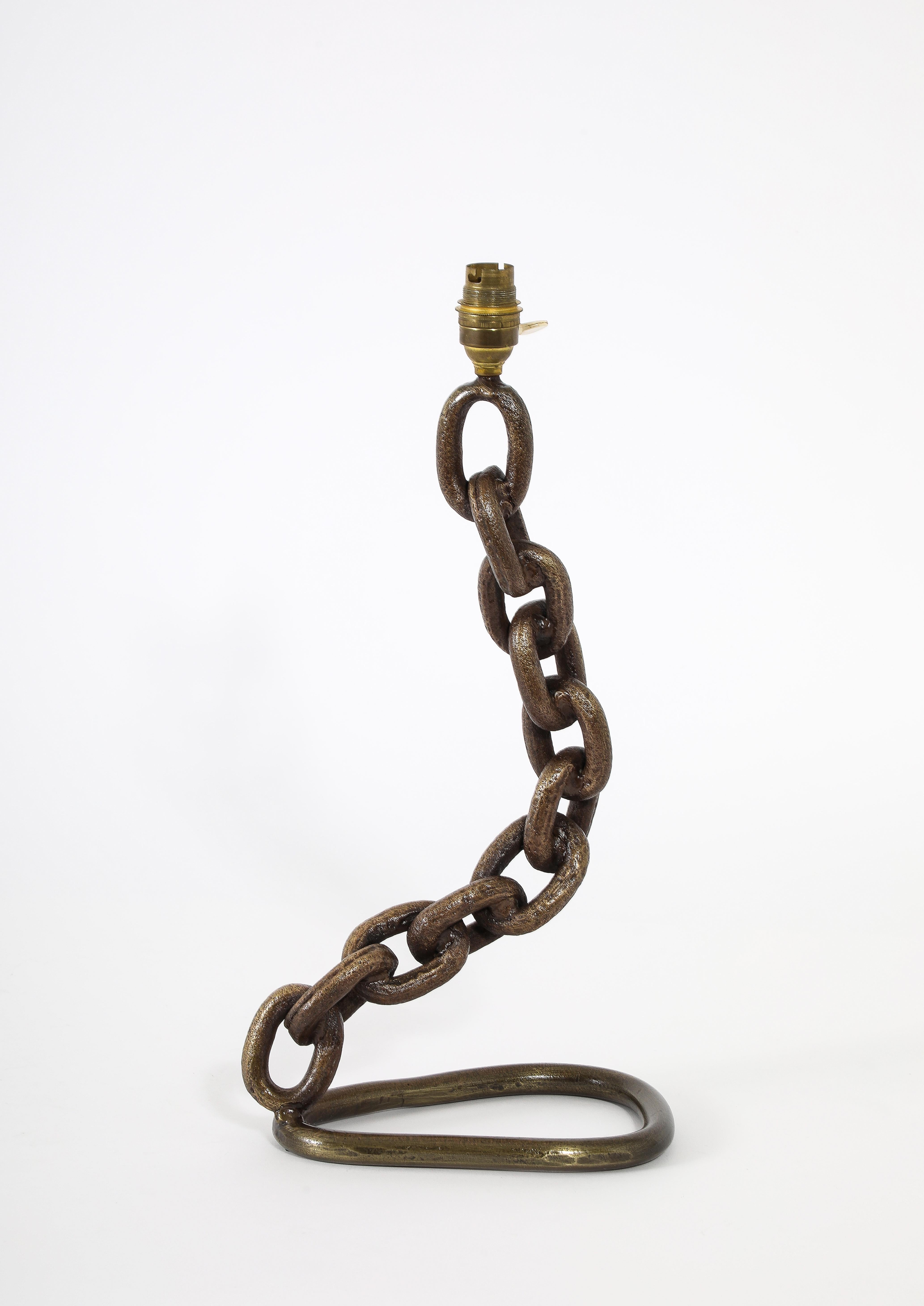Bronze Chain Link Table Lamp, France 1950's In Good Condition For Sale In New York, NY
