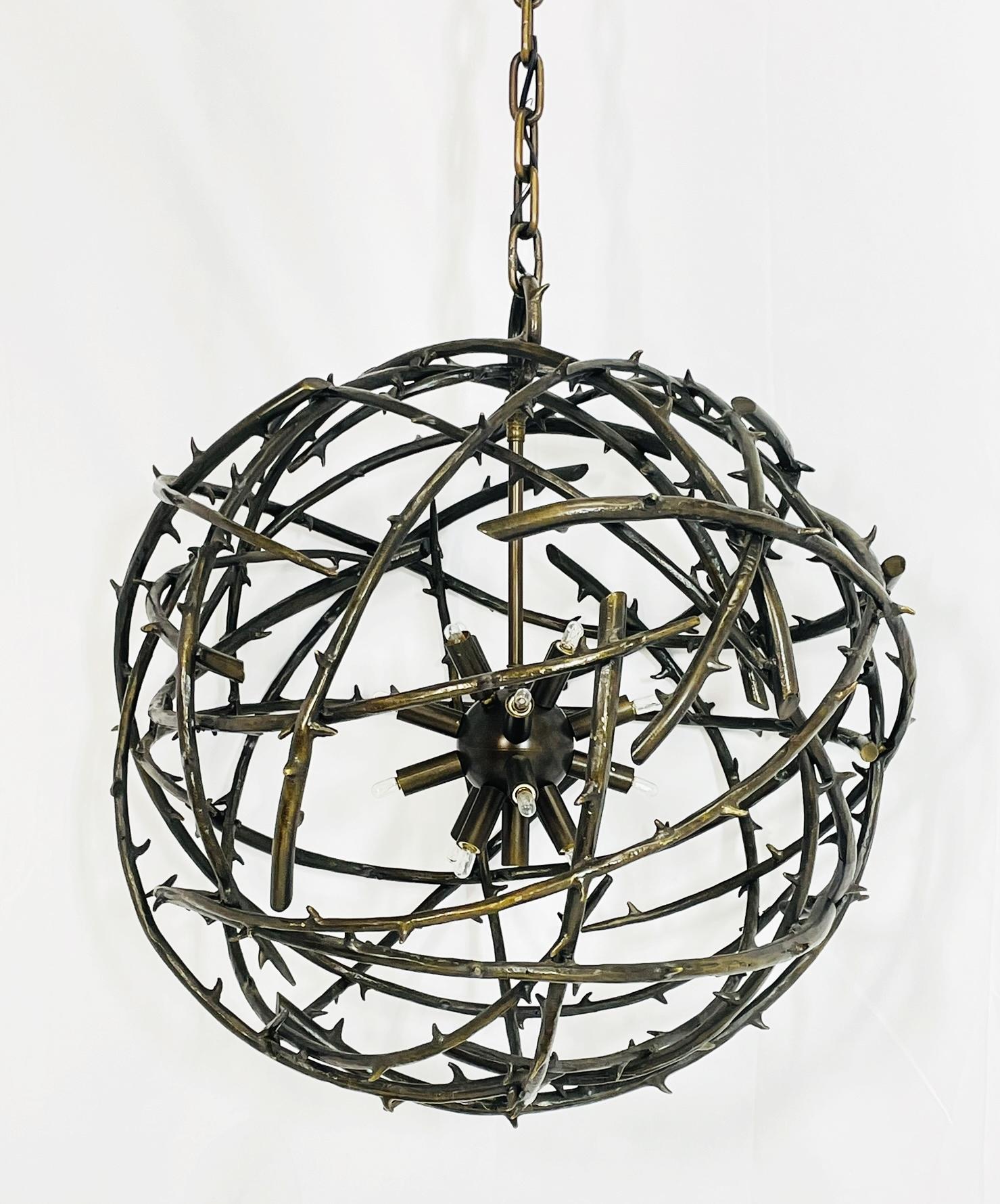 Magnifique lustre en bronze dans le style du lustre 