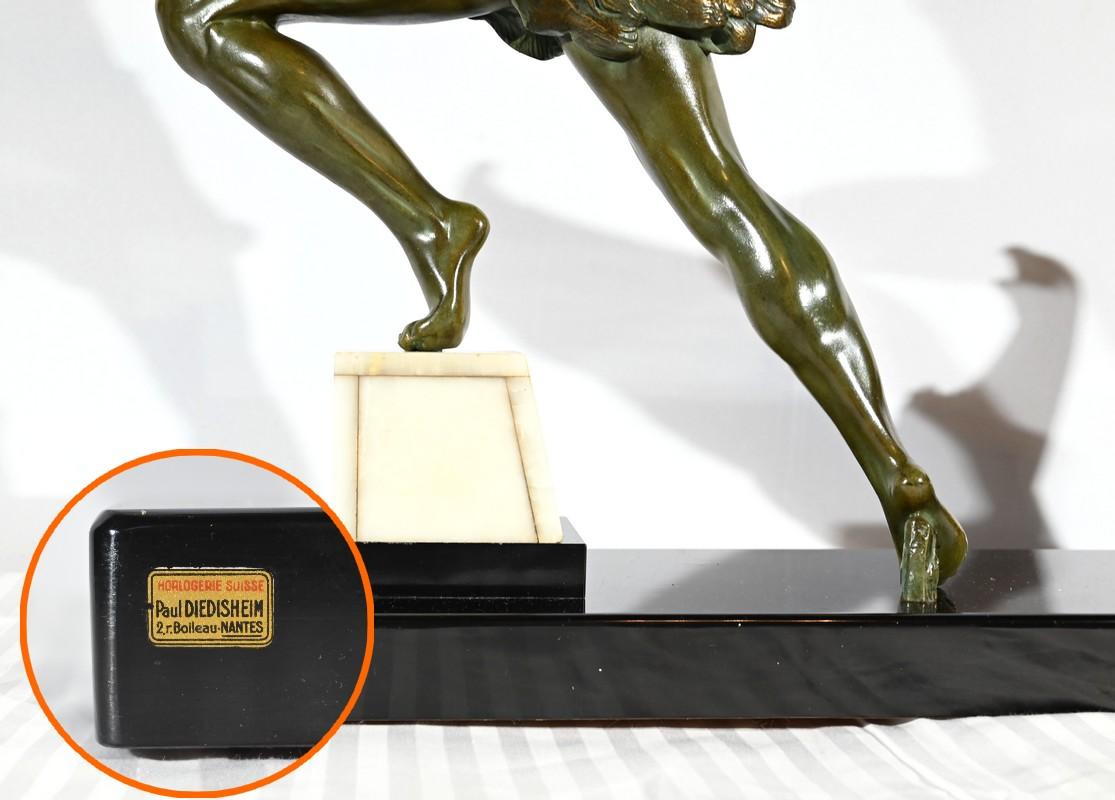 Chasse à l'aigle en bronze, signée J.de Roncourt, Art déco - 1930 en vente 12