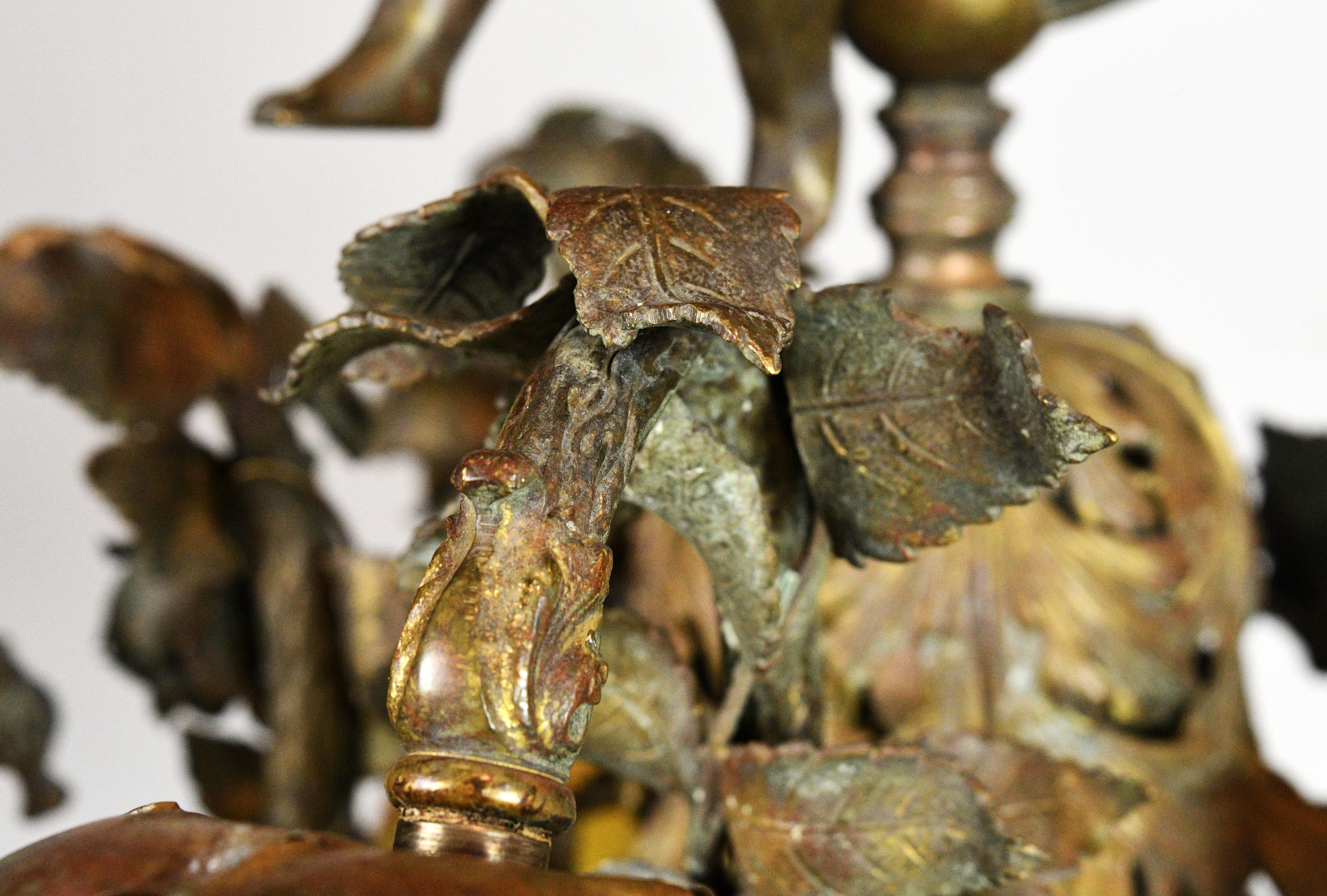 Lampe chérubin en bronze avec abat-jour en verre d'art en vente 5