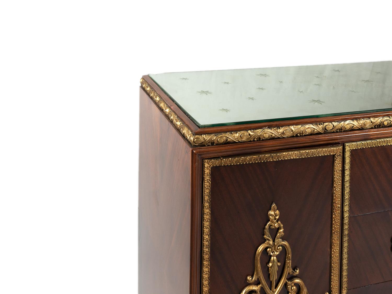 Vetro Cassettiera in bronzo stile Luigi XV Fusion, XX secolo in vendita