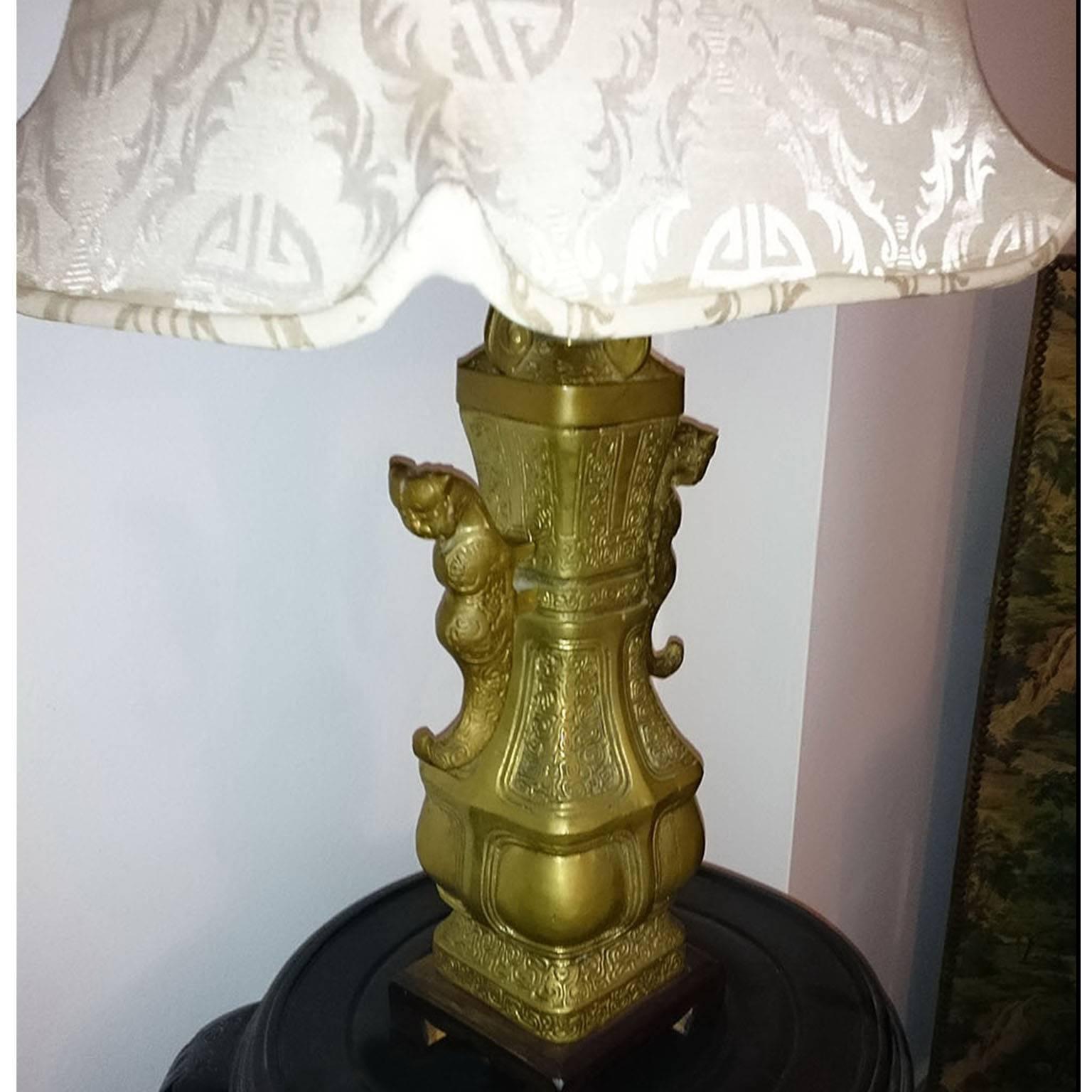 Bronze Chinese Table Lamps with Silk Pagoda Shades For Sale 8